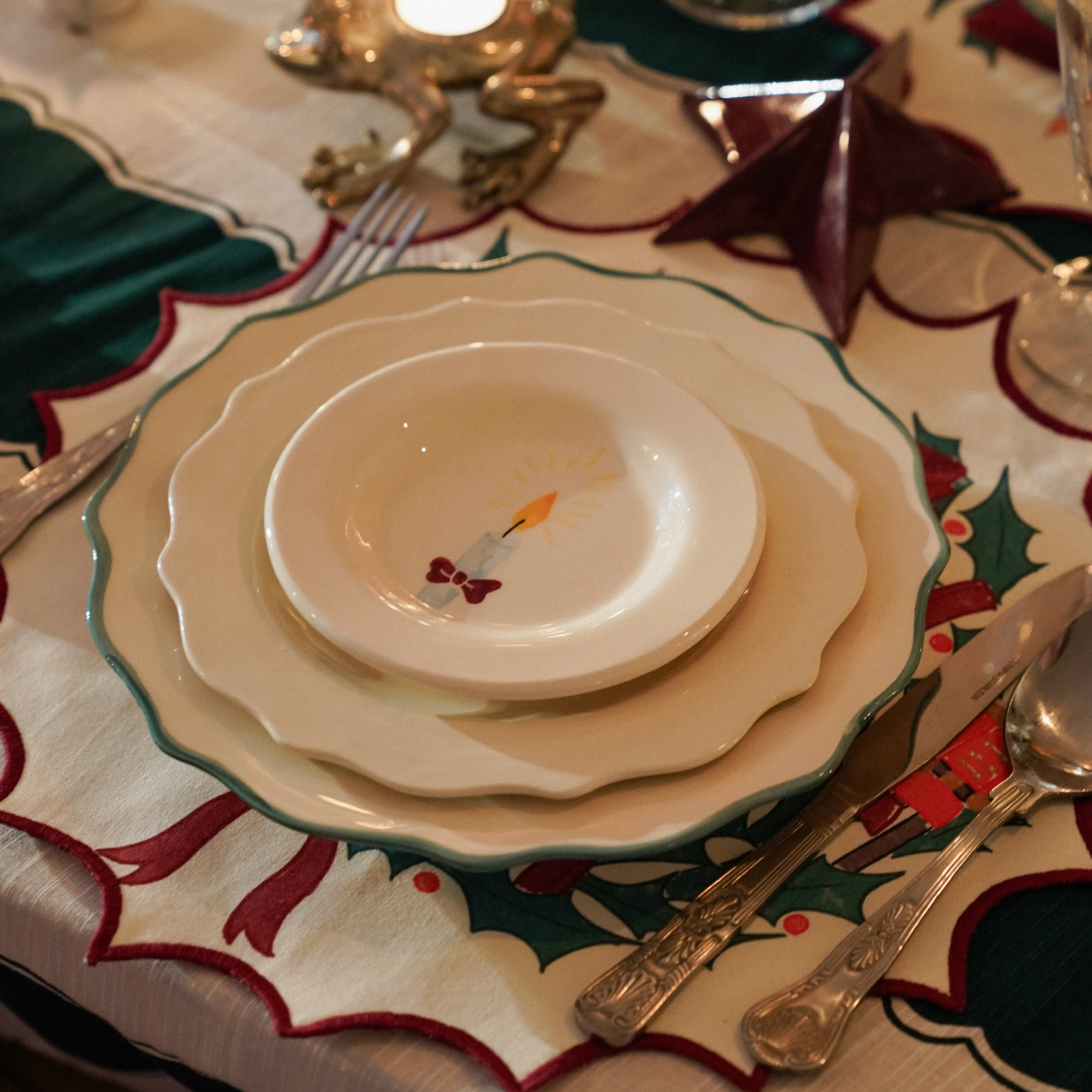 Scalloped Dinner Plate | Forest Green - Image 2