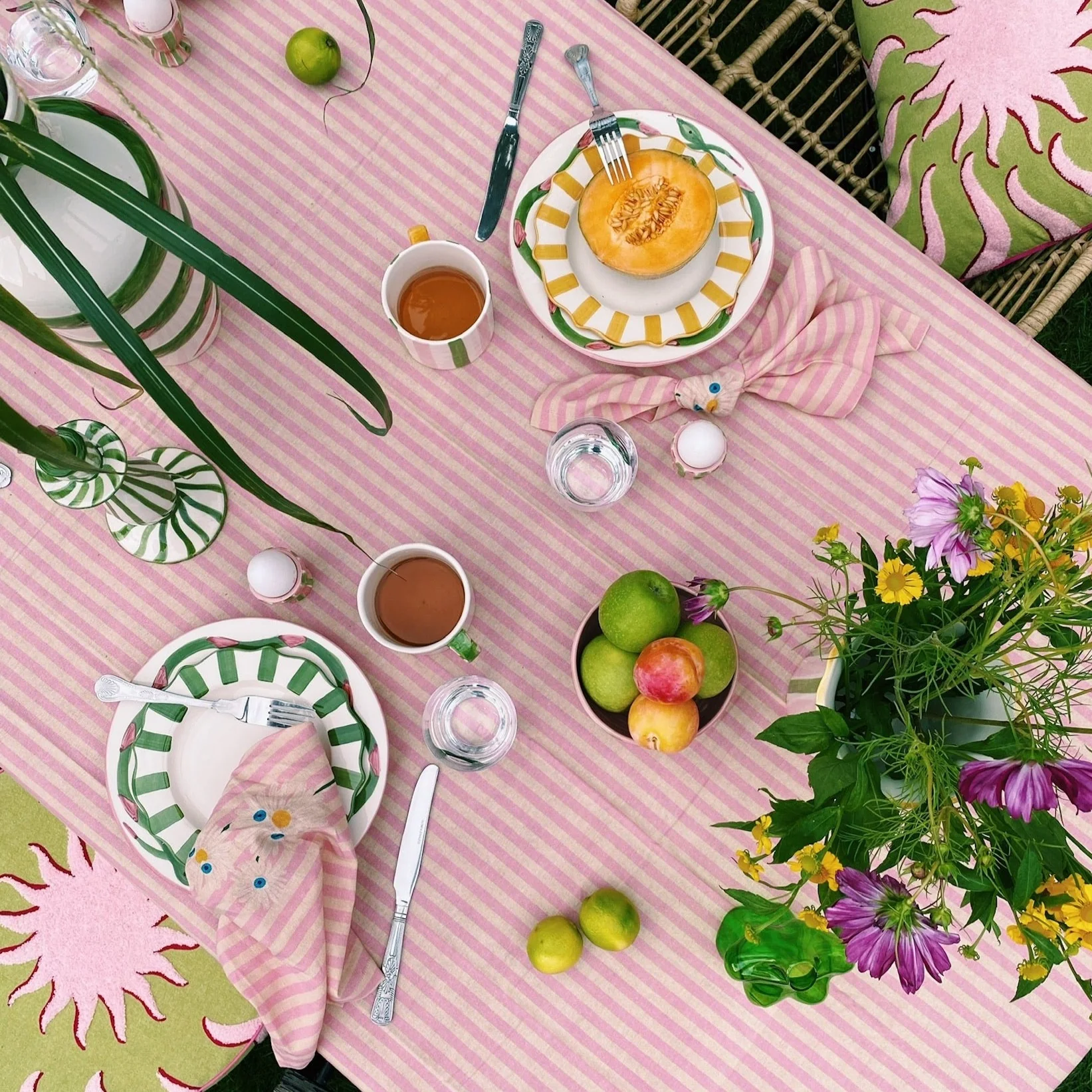 Trippy Flower Napkins | Pink & White | Set of 2 - Image 4