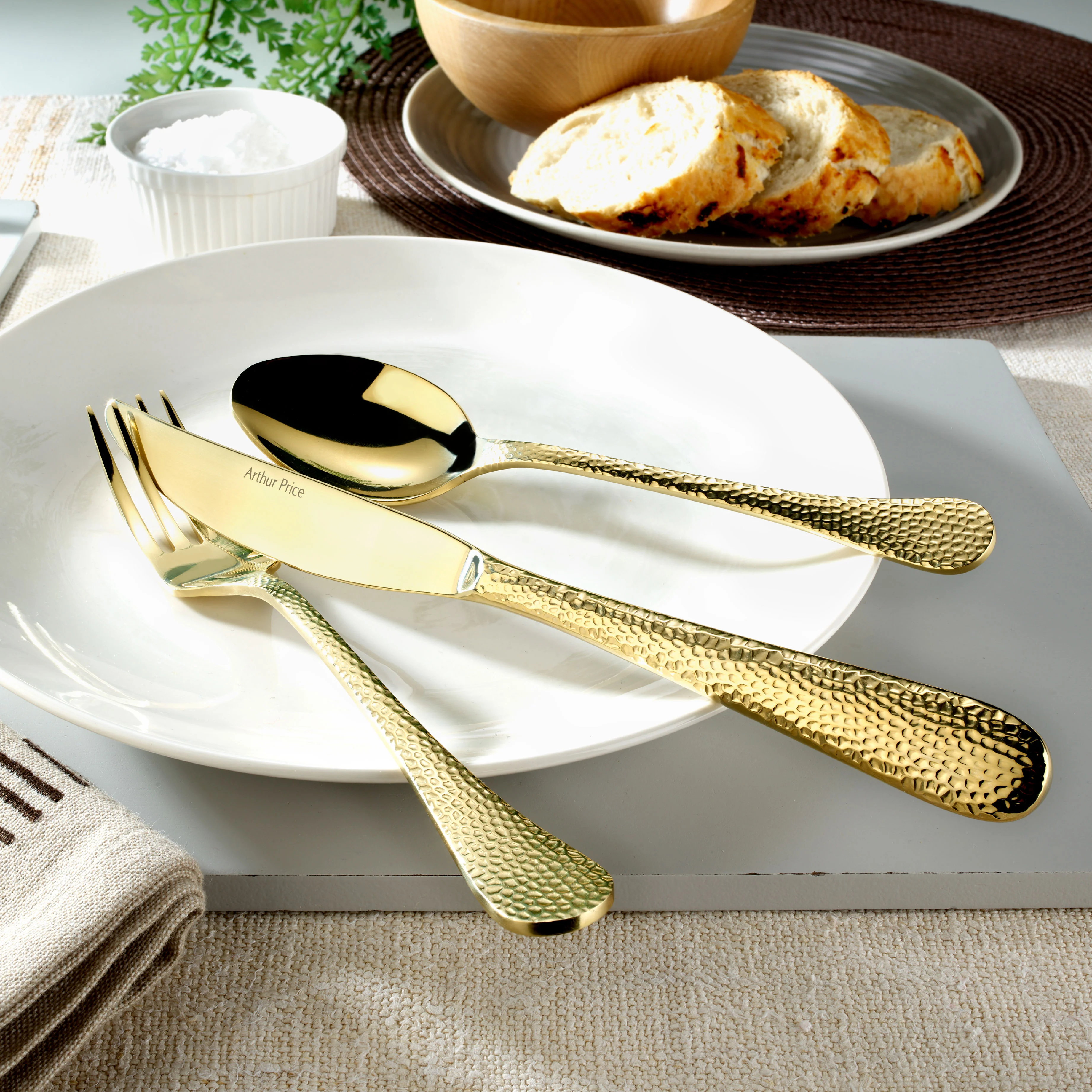 Champagne Avalon Cutlery Box Set | 32 Piece - Image 4