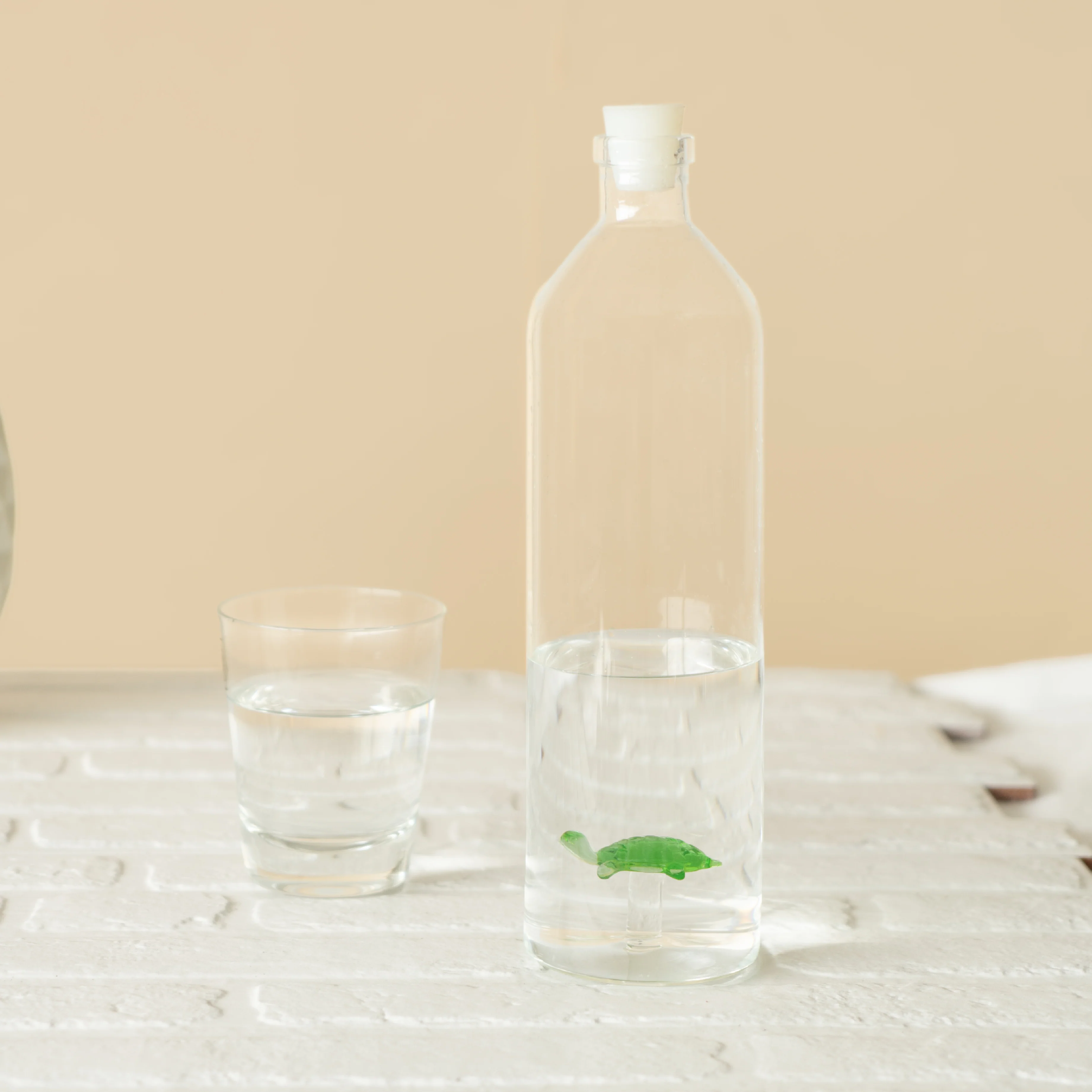 Atlantis Turtle Glass Bottle | 1.2L - Image 4