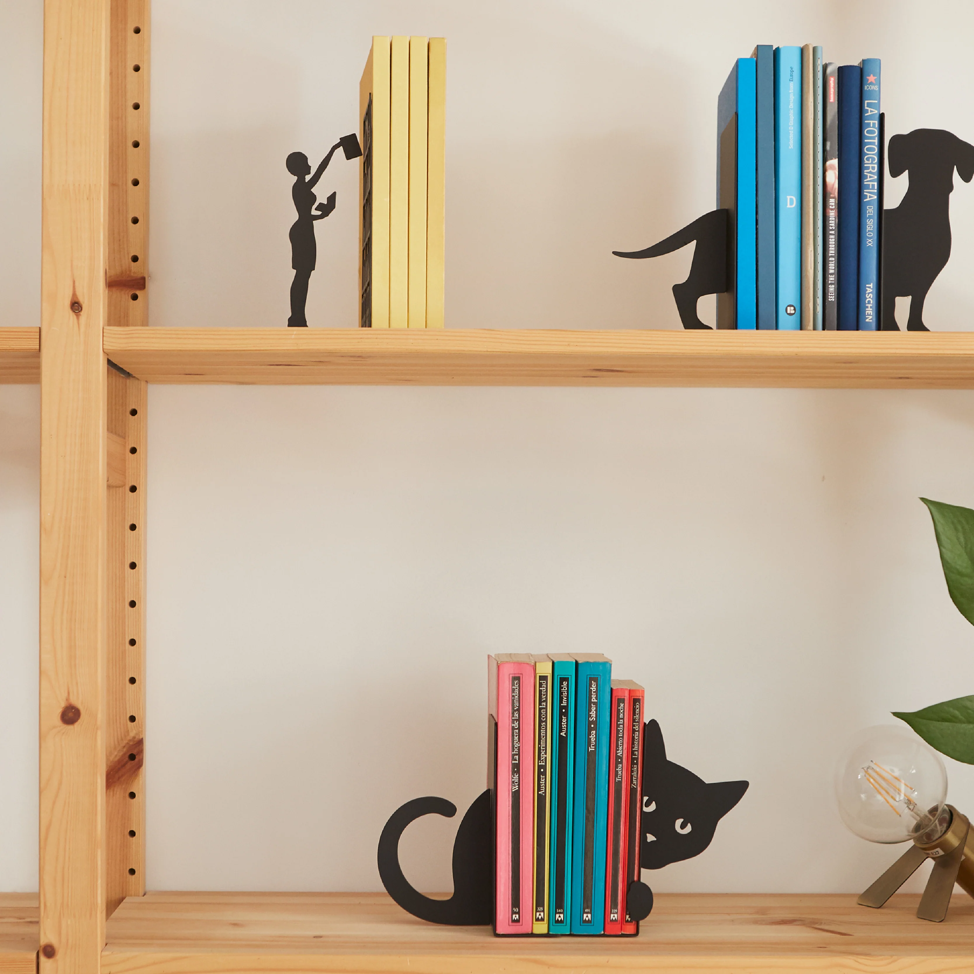 Metal Bookend | Figure by the Bookshelf - Image 4