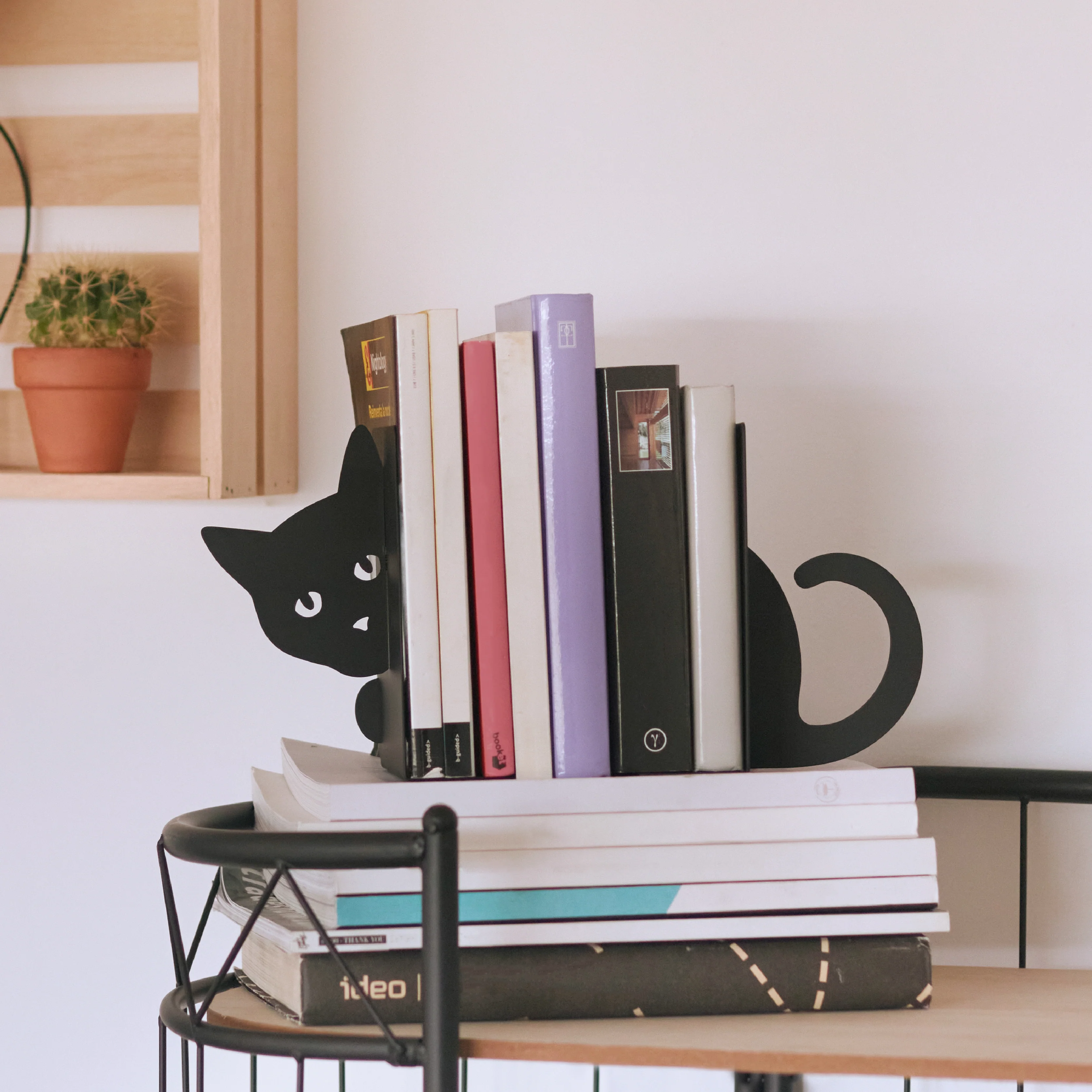 Metal Bookends | Hiding Cat | Set of 2 - Image 2
