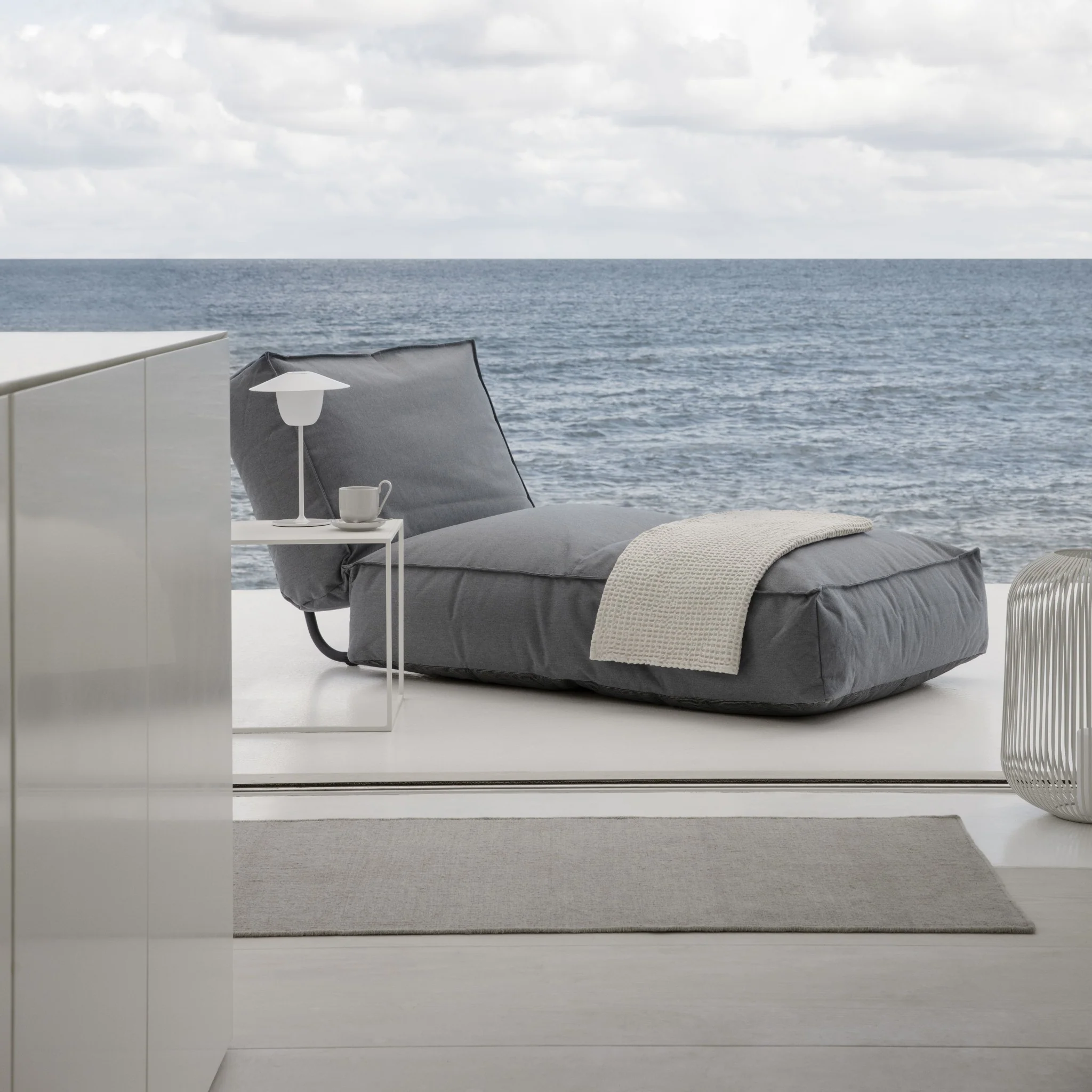 Stay Daybed | Coal - Image 3