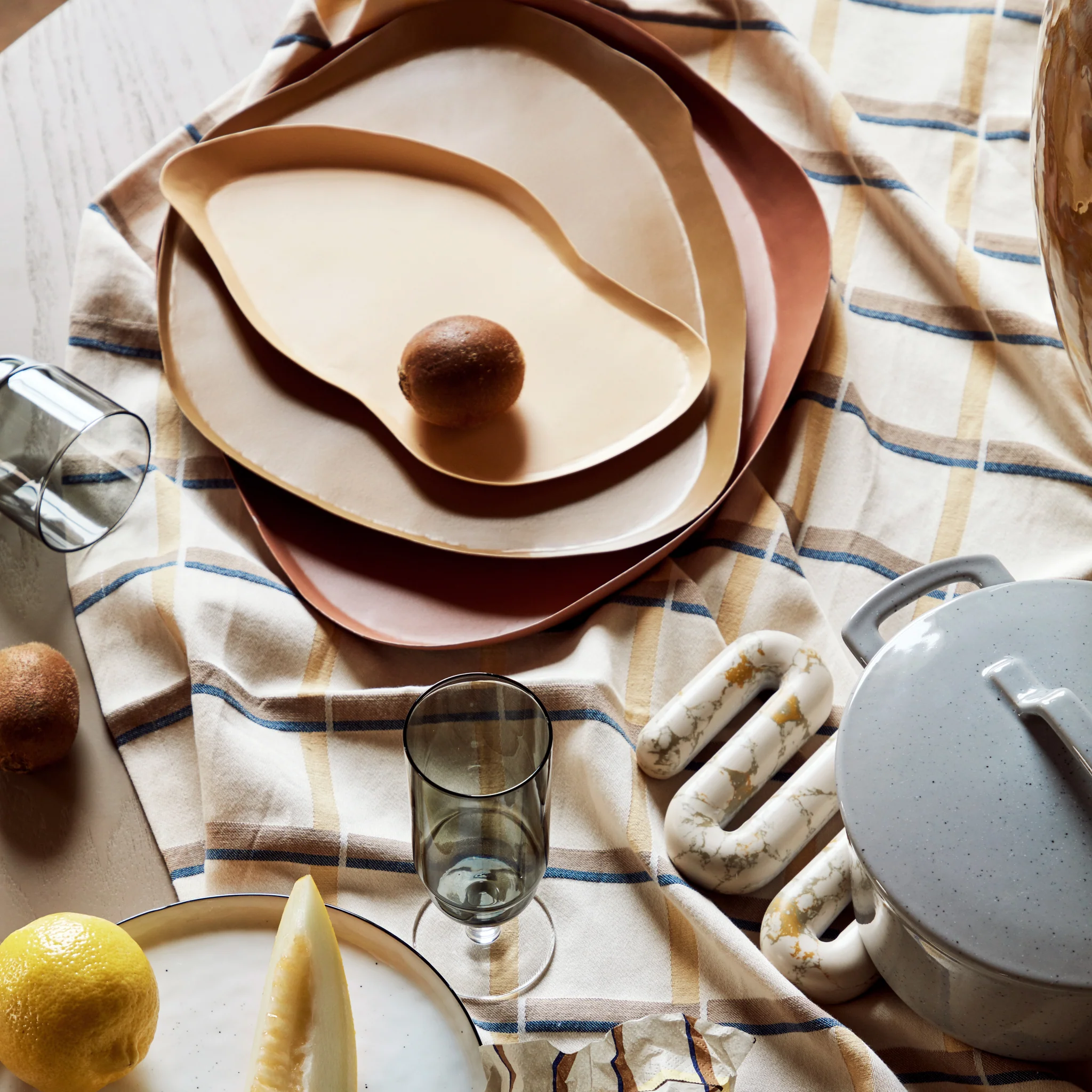 Iron Dish | Mie | Toasted Nut Beige - Image 2