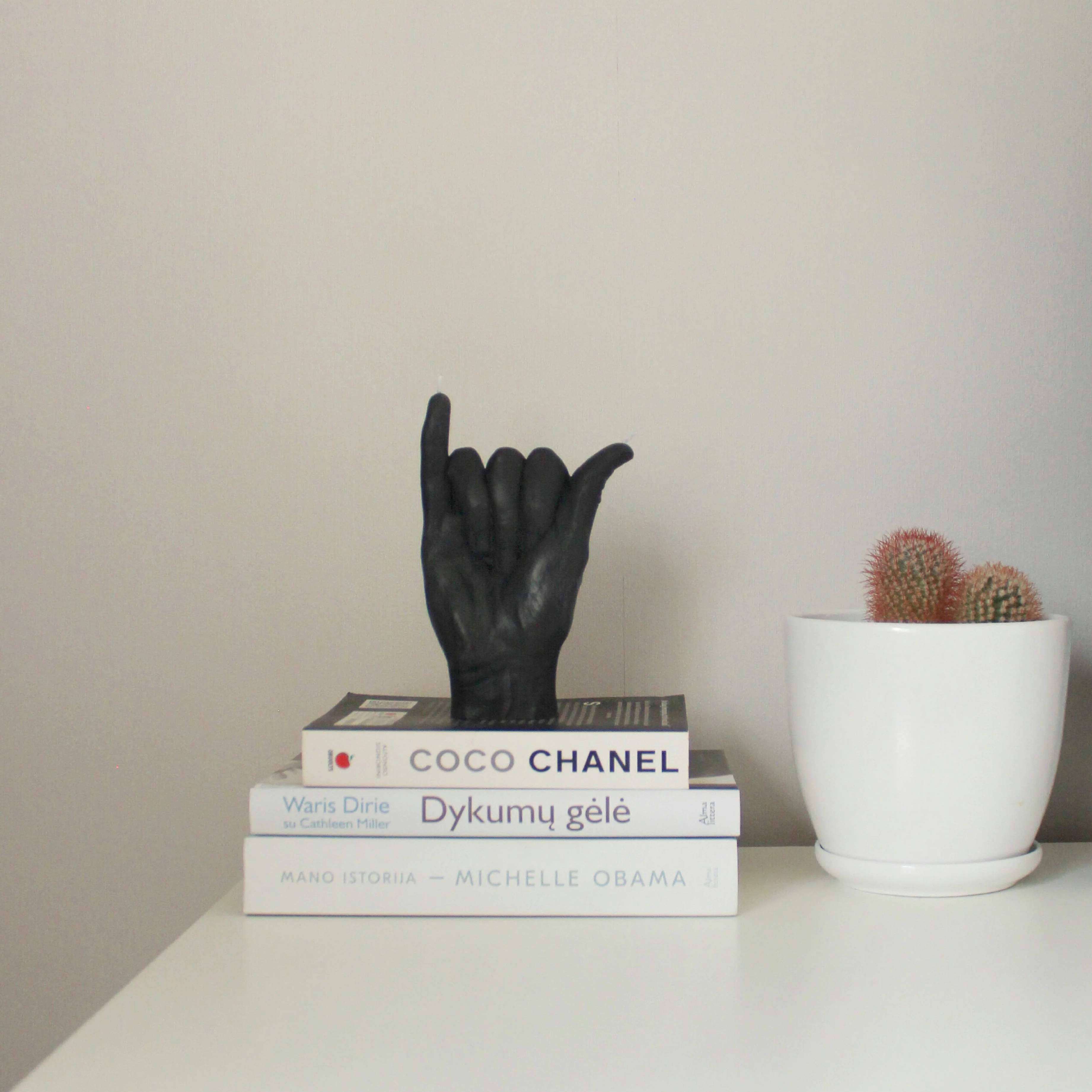 'Shaka' Candle | Black - Image 2