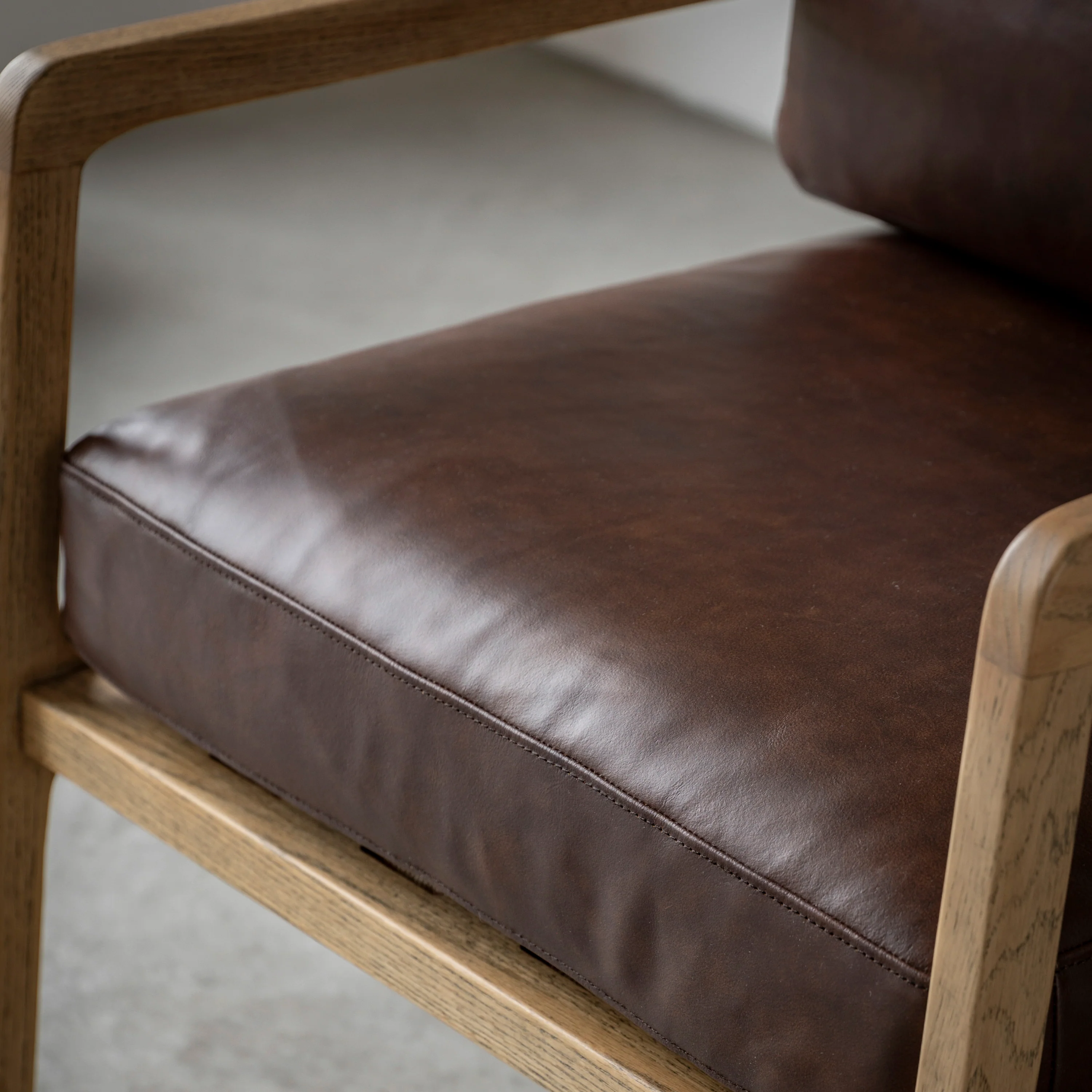 Cortona Retro Leather Armchair | Antique Brown - Image 4