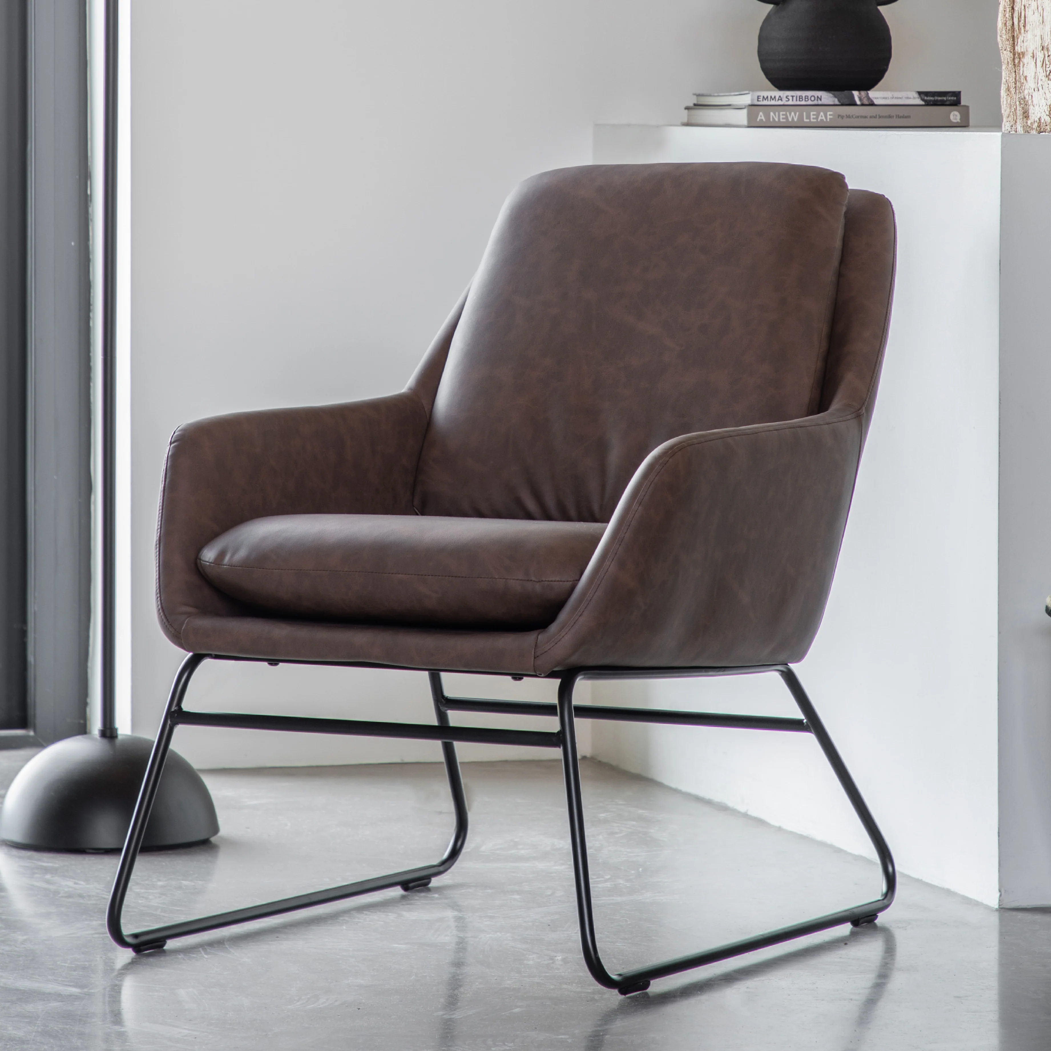 Funton Retro Chair | Brown