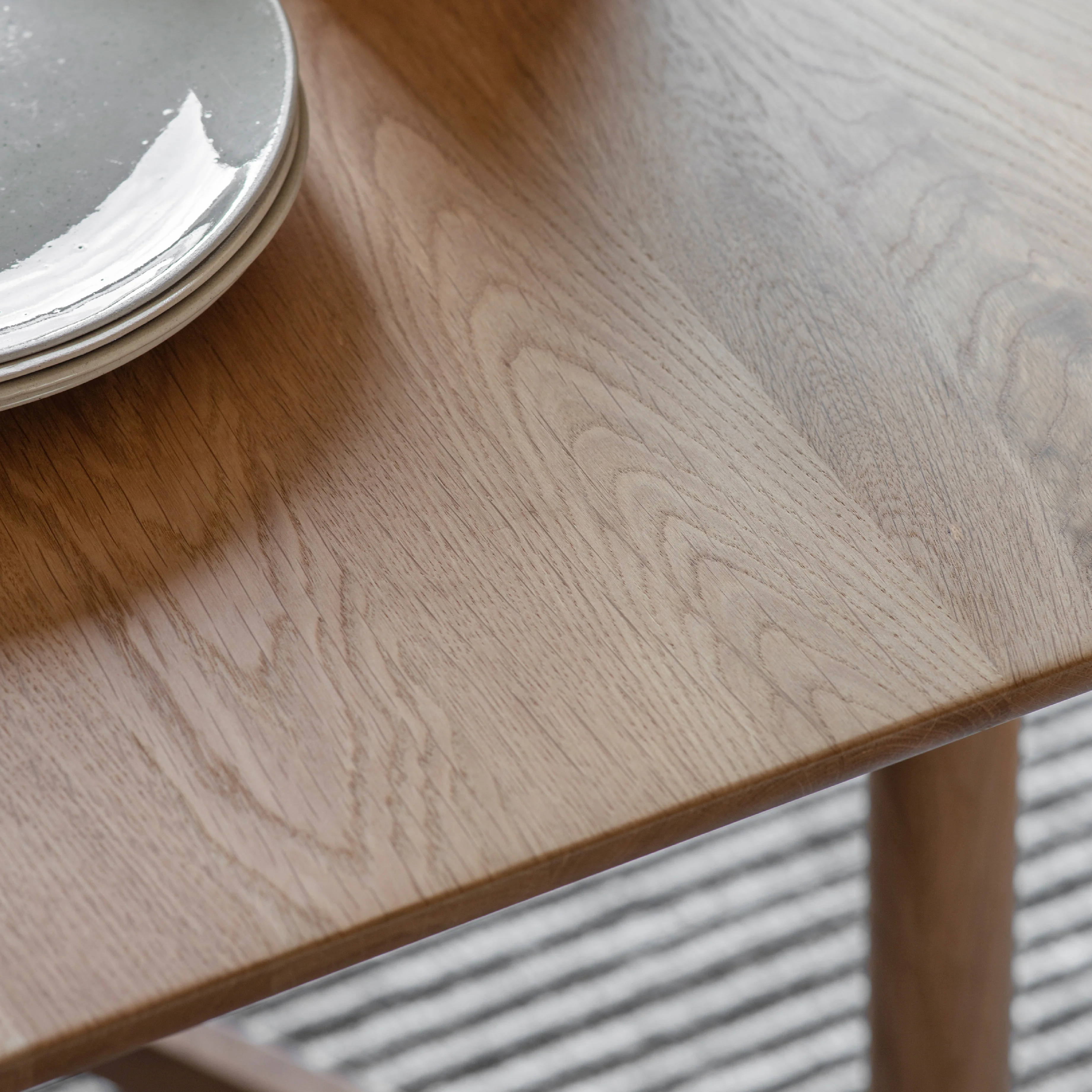 Kingham Oak Dining Table | Natural - Image 2