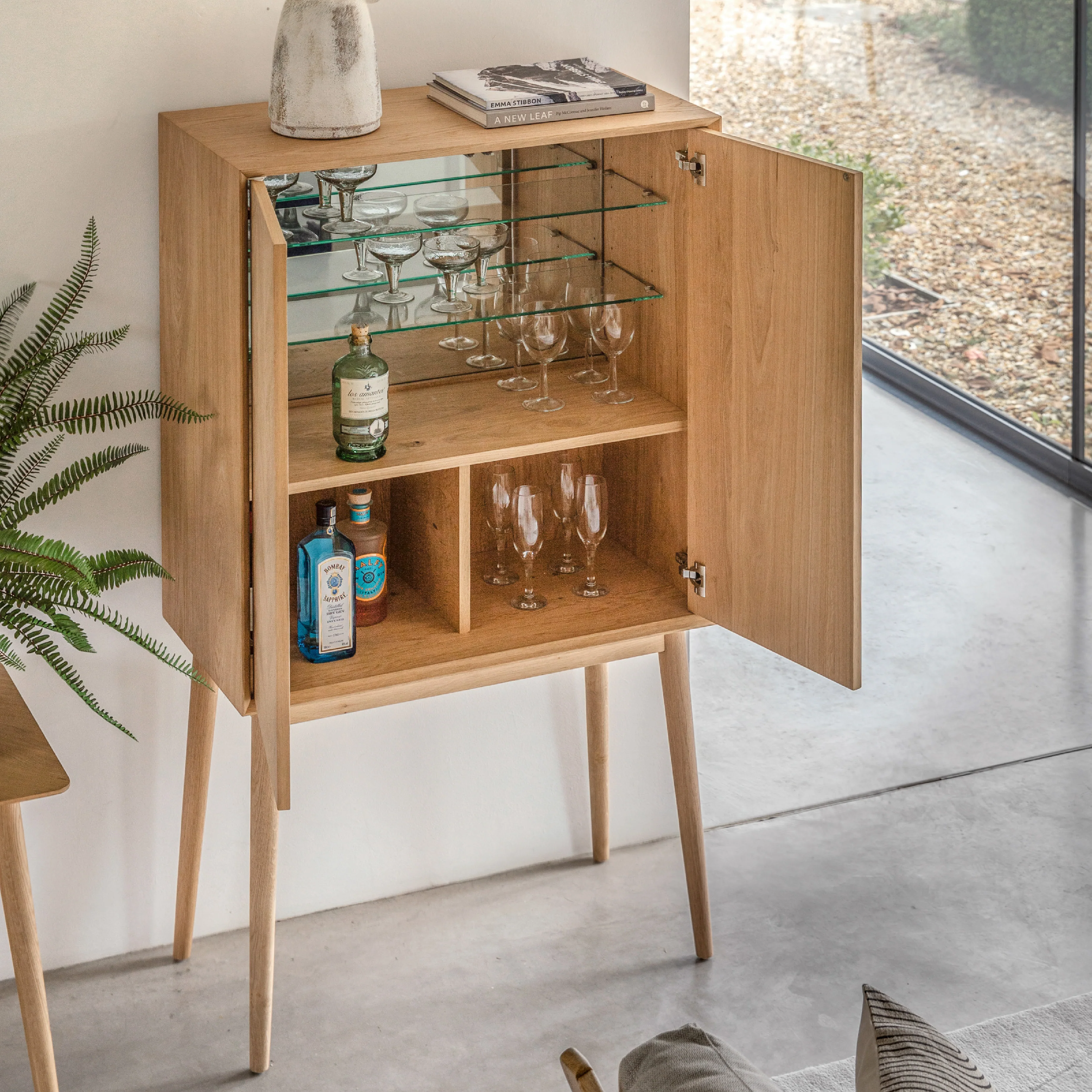 Milano Chevron 2 Door Cocktail Cabinet | Oak - Image 2