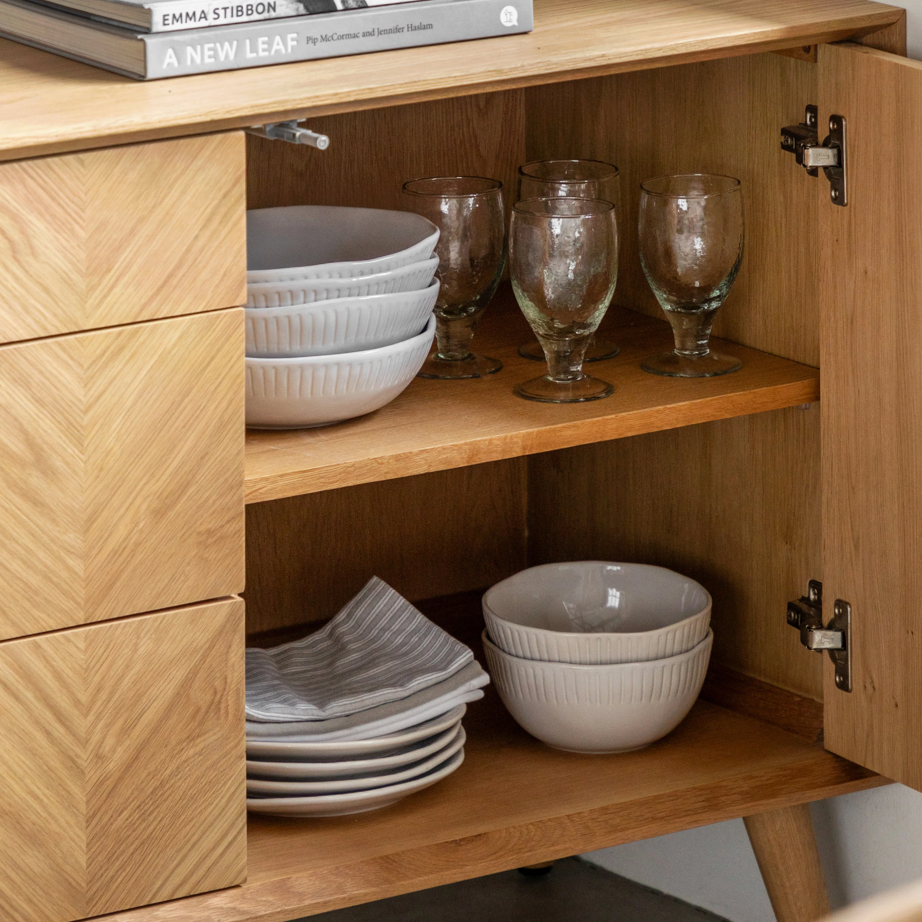 Milano Chevron 3 Drawer Sideboard | Oak - Image 5