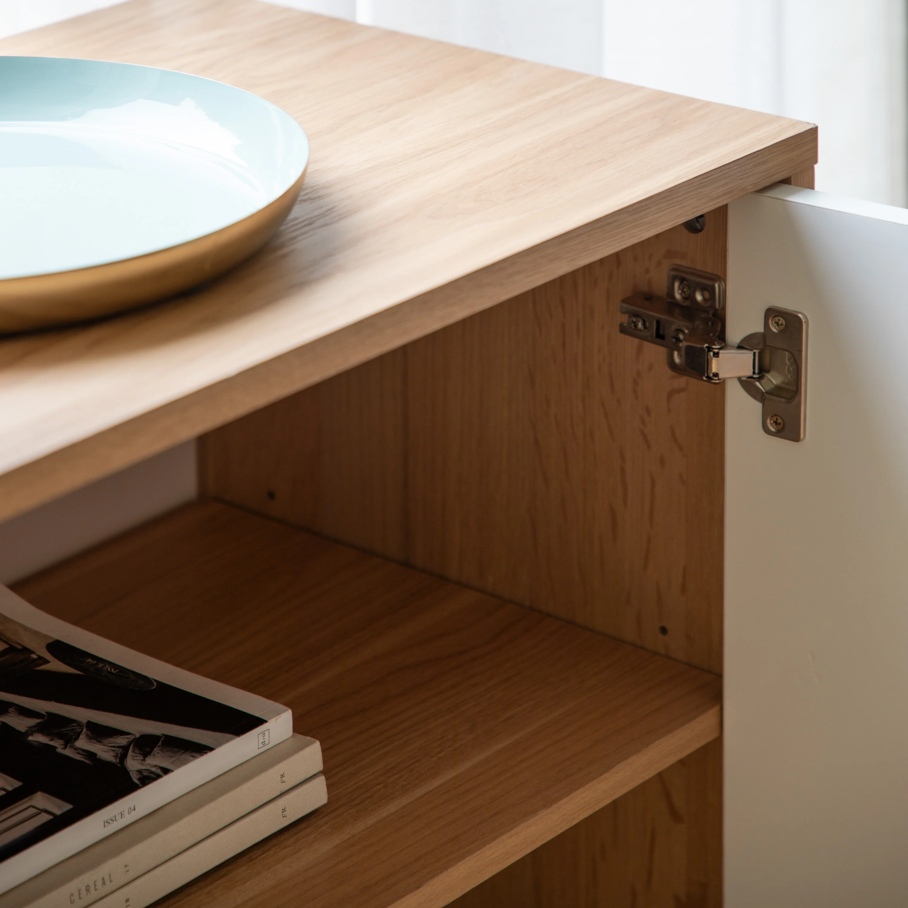 Newbury Bauhaus 2 Door Cabinet | Oak/White - Image 3