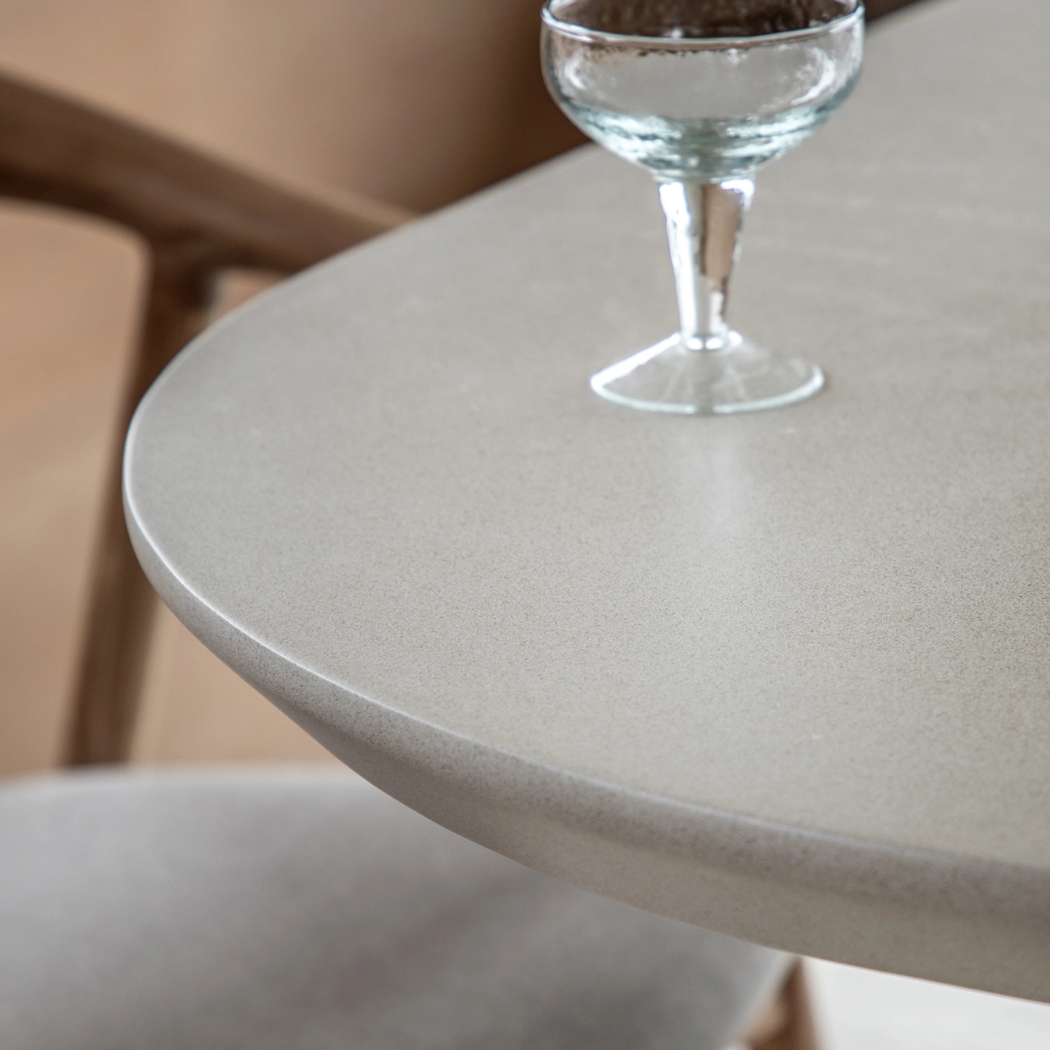 Pedra Oval Dining Table | Linen - Image 2