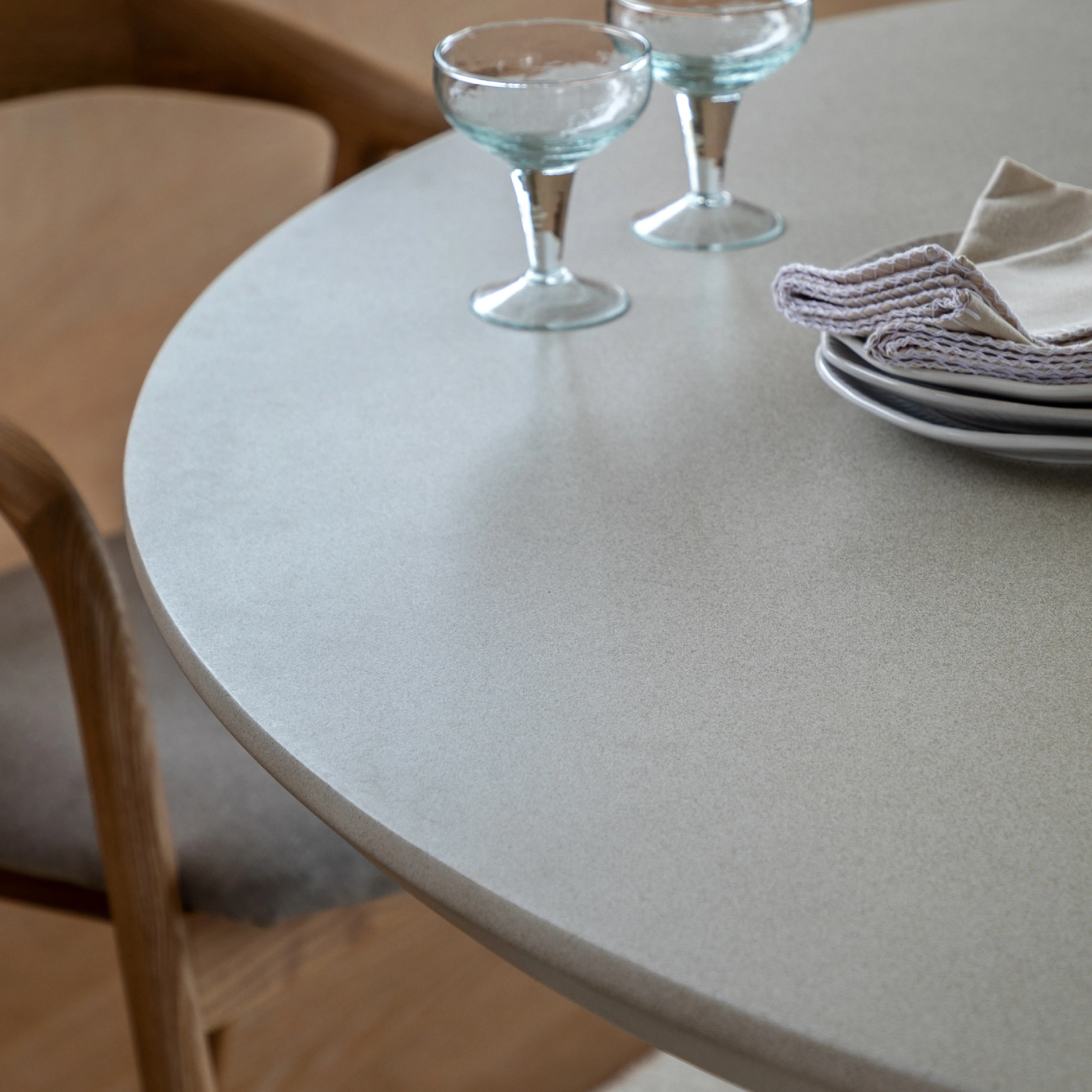 Pedra Round Dining Table | Linen - Image 2