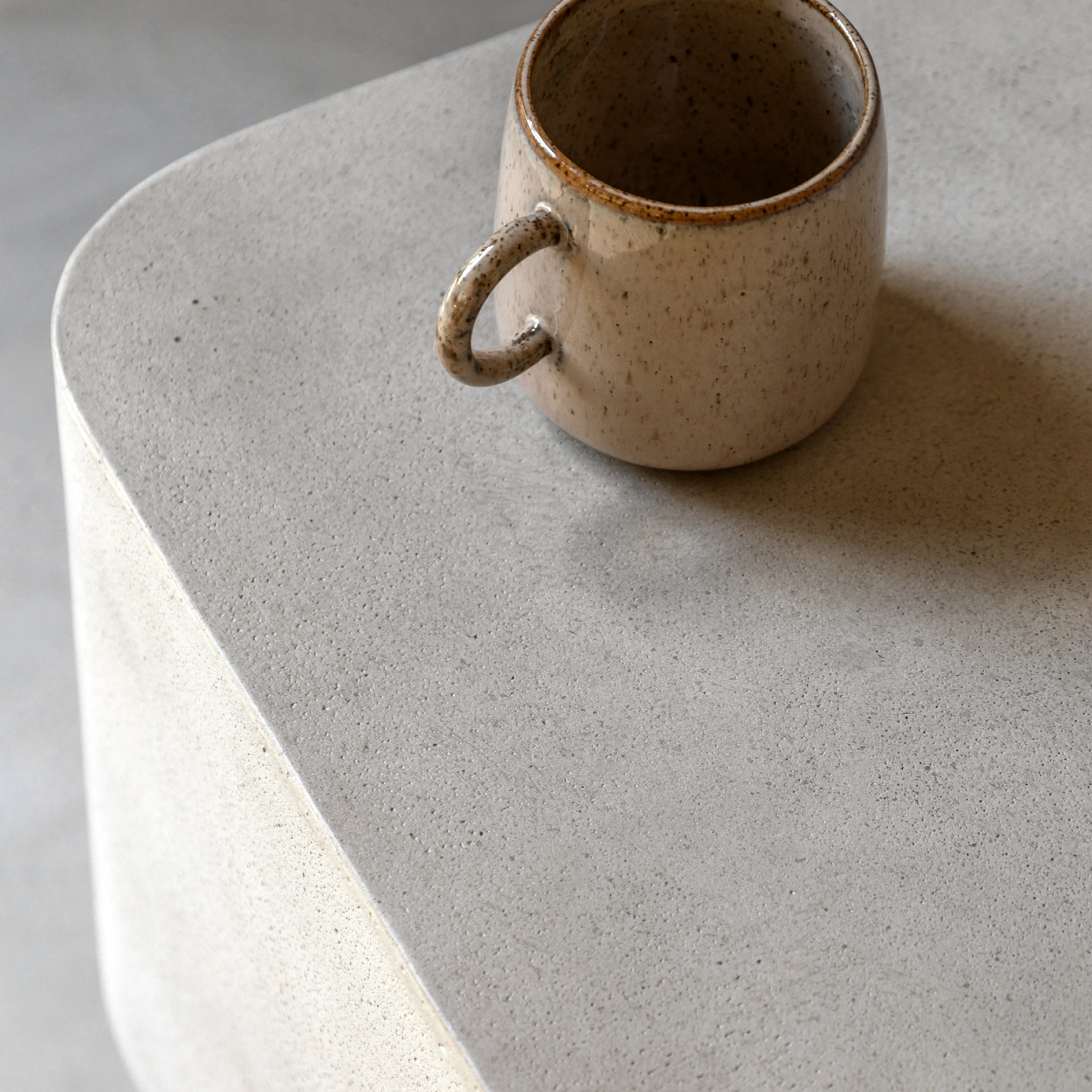 Rozzano Concrete Side Table | White - Image 2