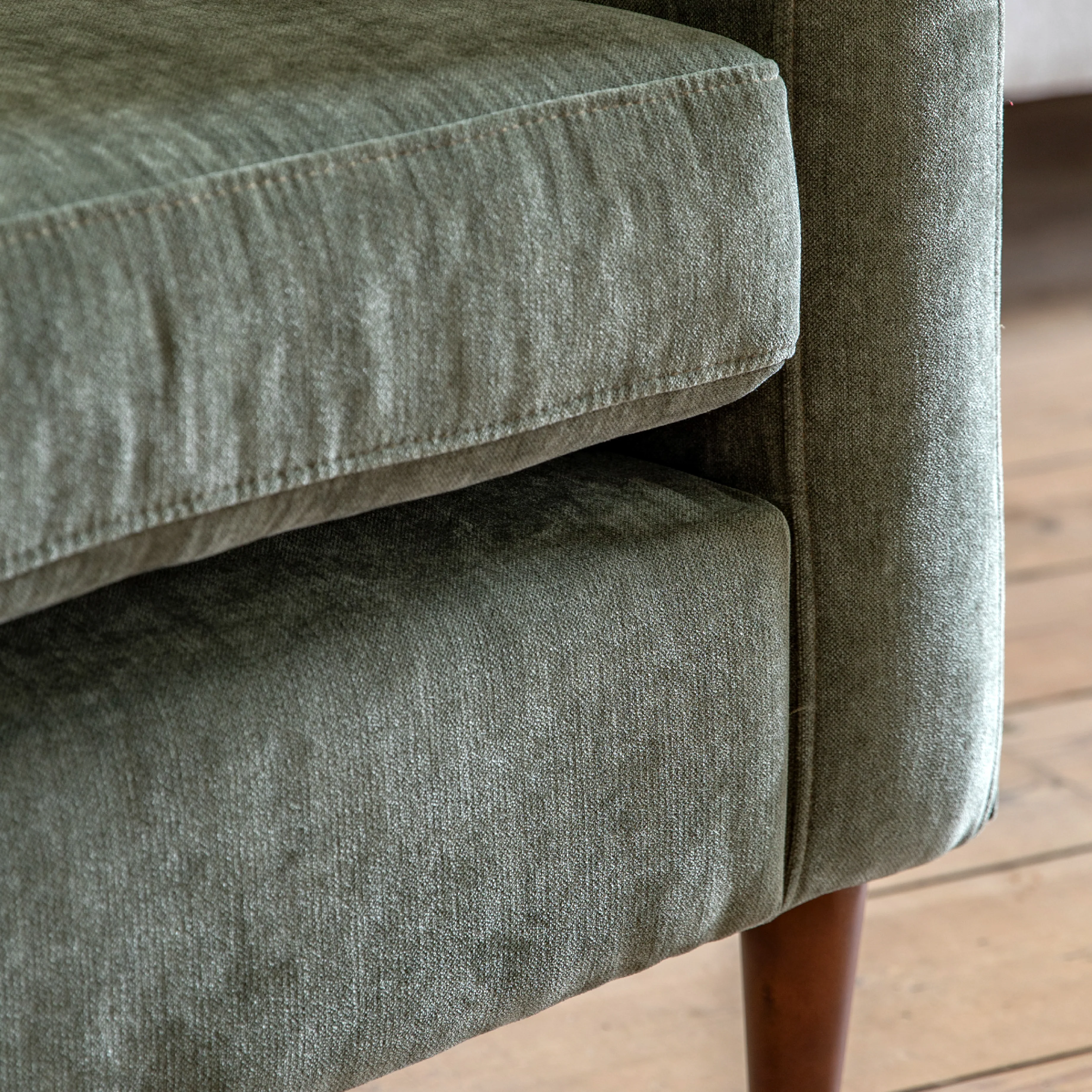 Whitwell Button Armchair | Forest - Image 5