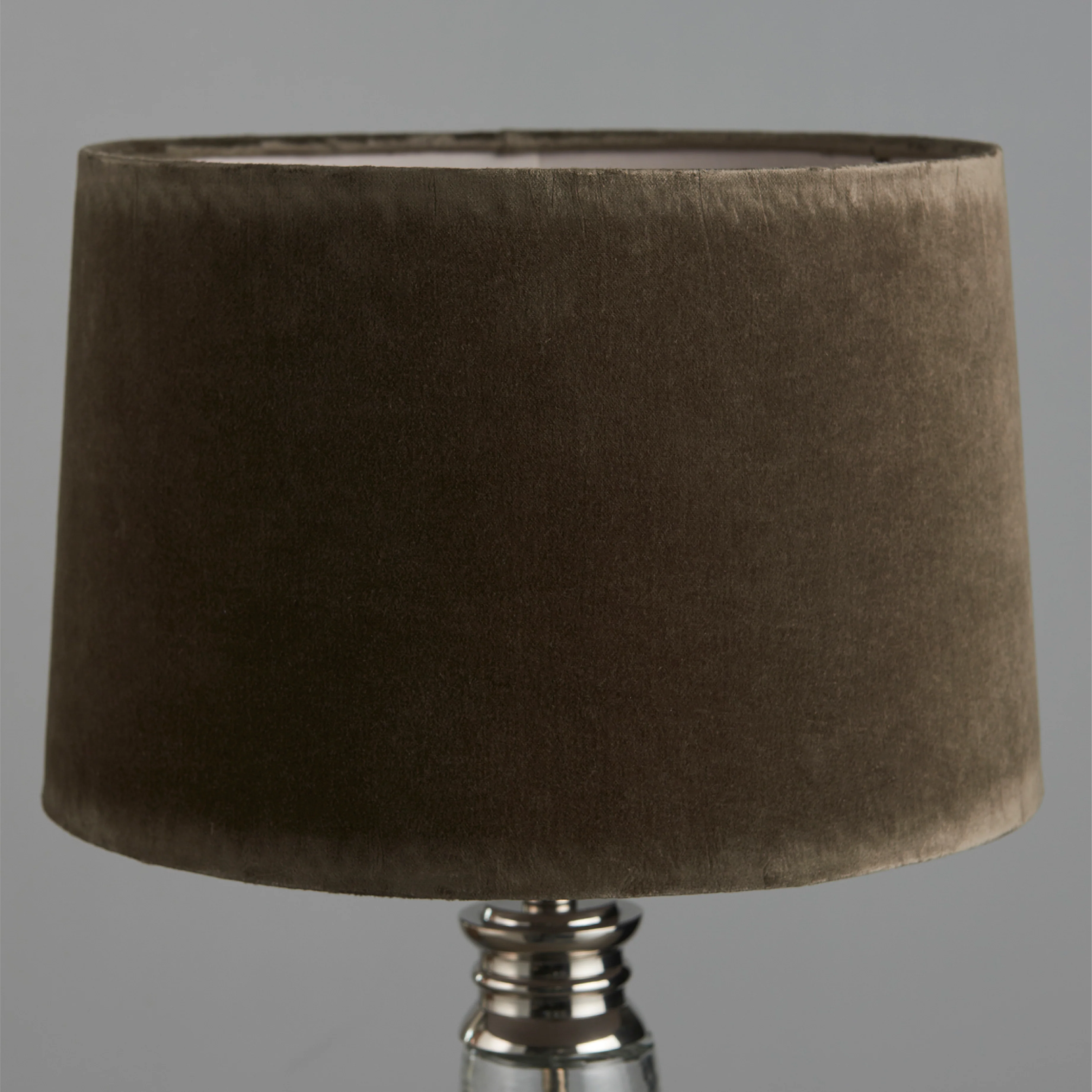 Winslet Hammered Glass Table Lamp | Grey - Image 4
