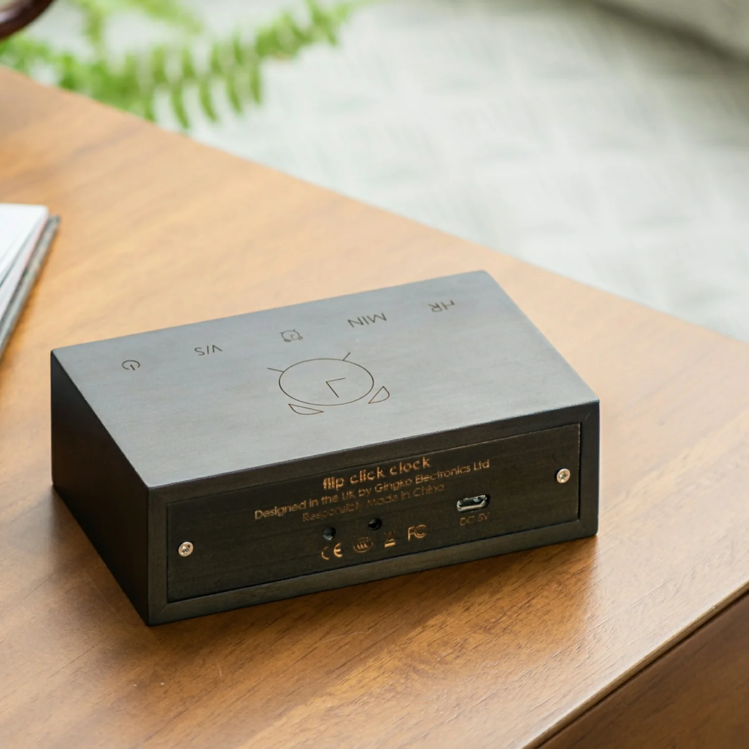 Flip Click Alarm Clock | Black - Image 3