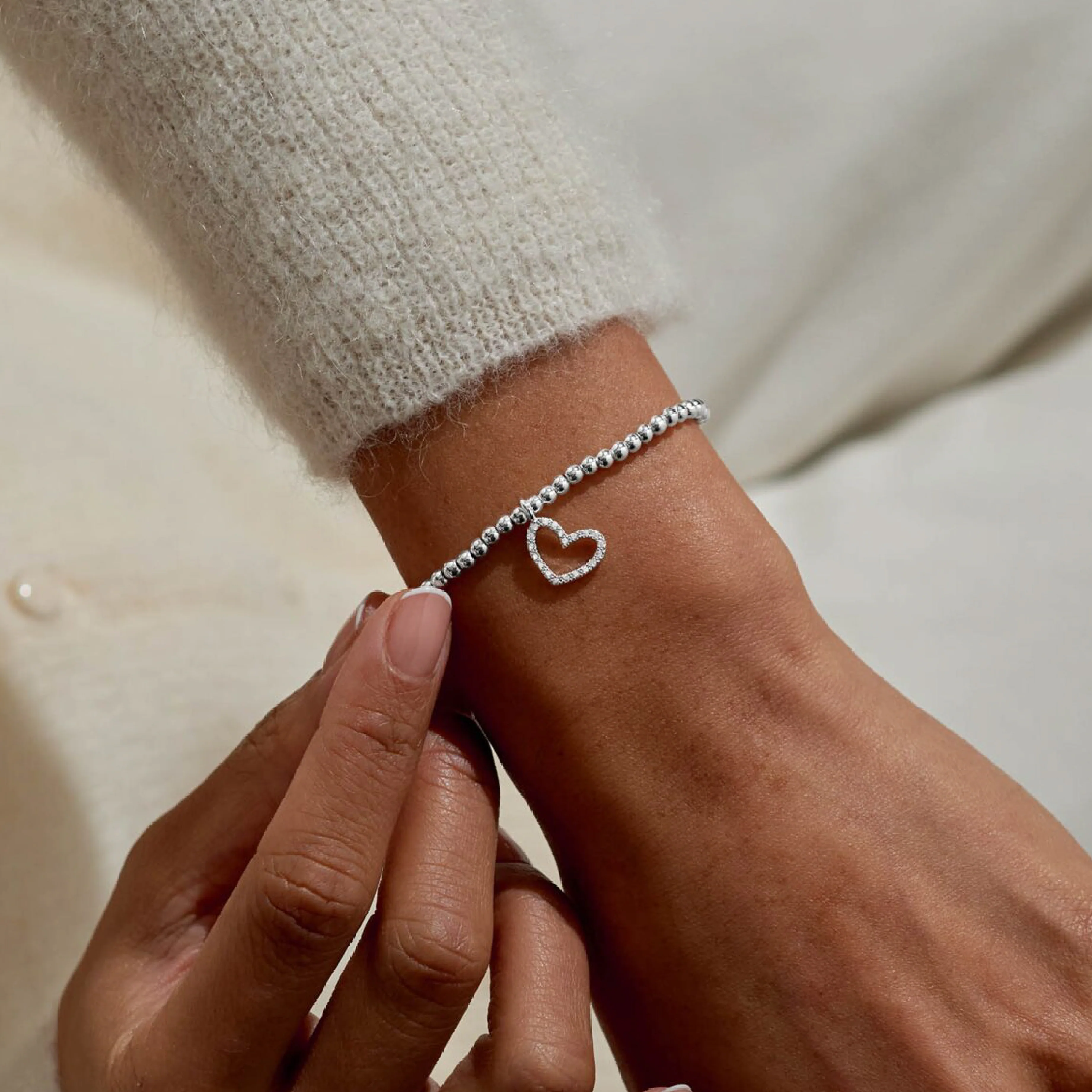 Christmas A Little 'Merry Christmas Super Sister' Bracelet | Silver Plated - Image 2