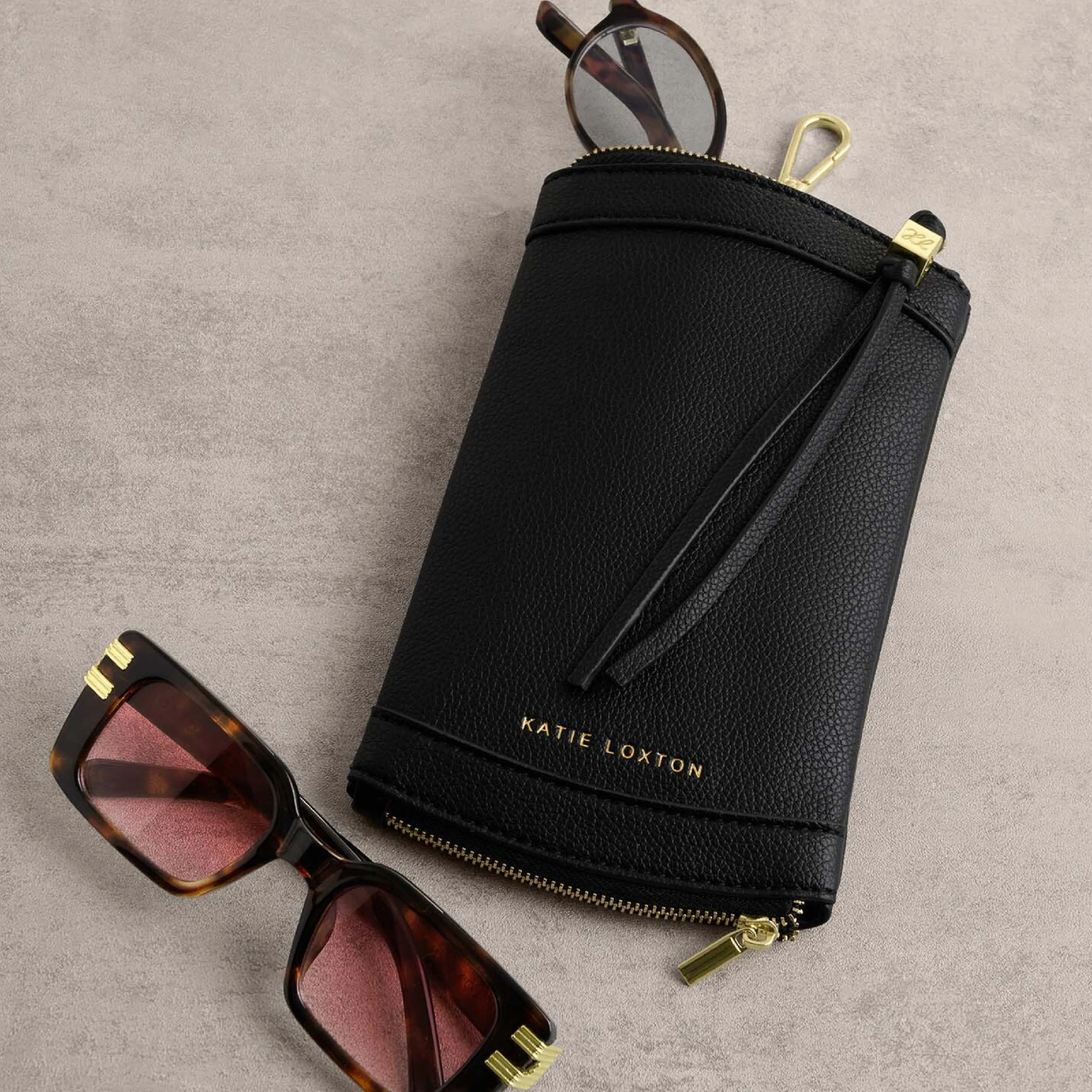 Clip-On Vegan Leather Sunglasses Case | Black - Image 2