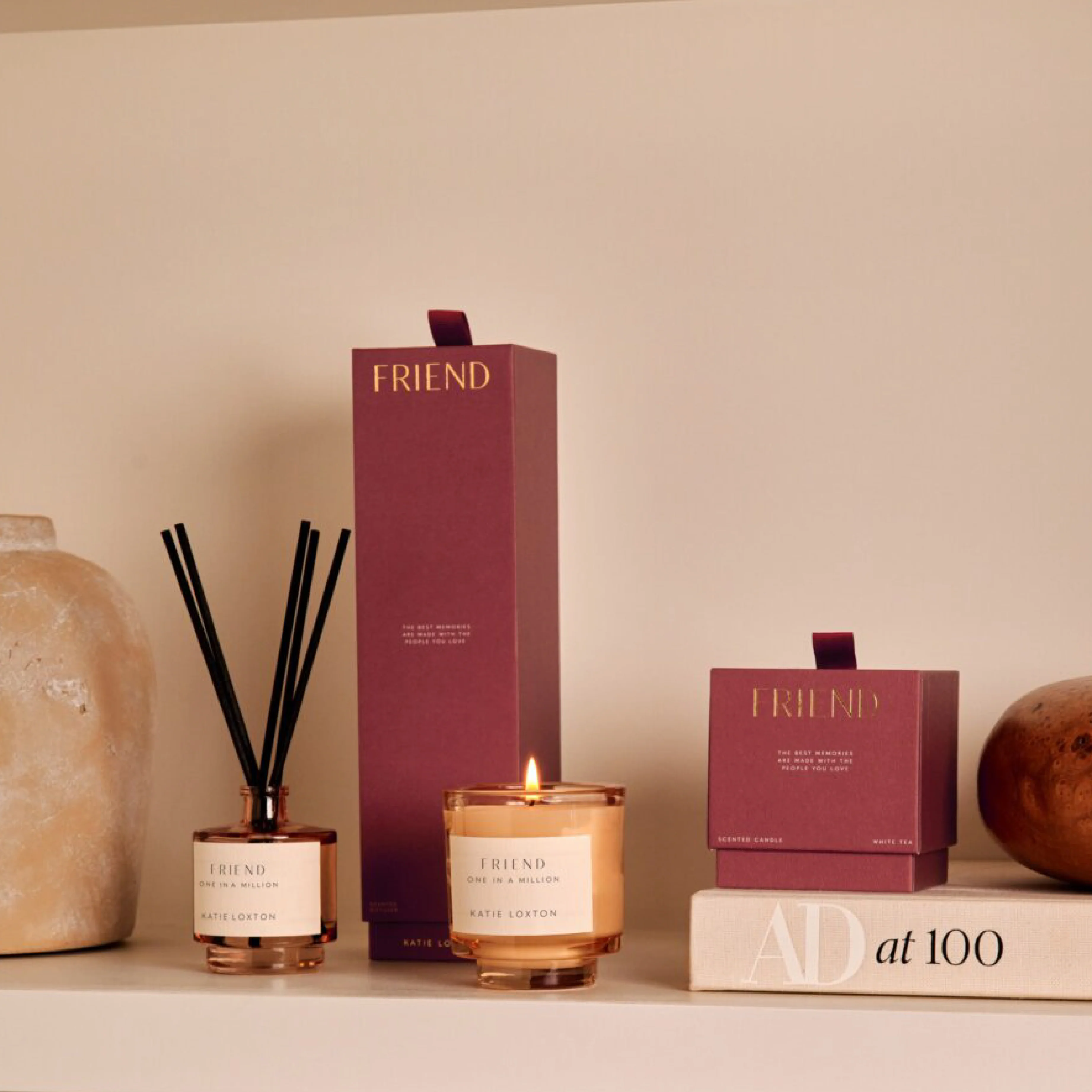 'Friend' Sentiment Candle | English Pear & White Tea - Image 2