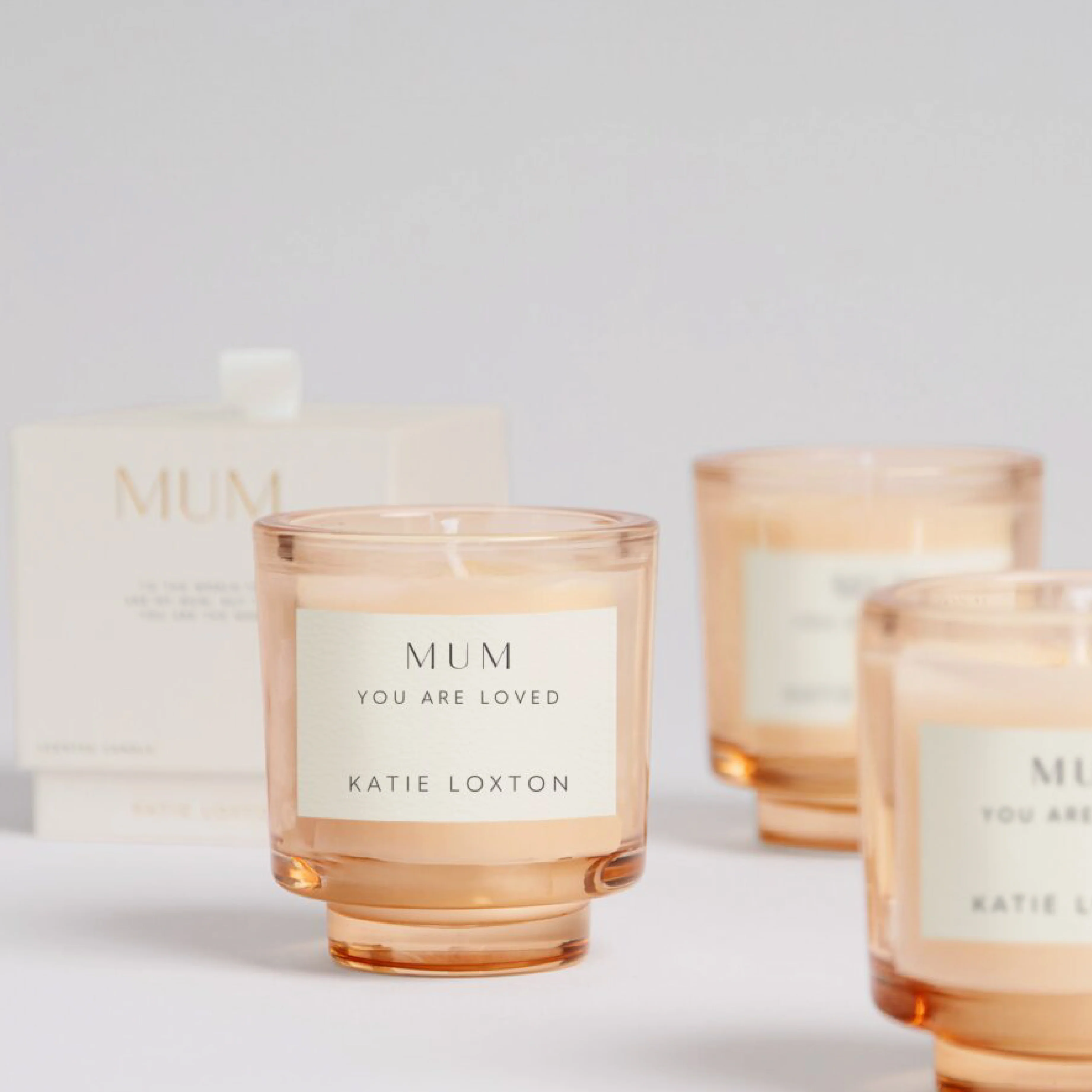 'Mum' Sentiment Candle | Peach Rose & Sweet Mandarin - Image 3