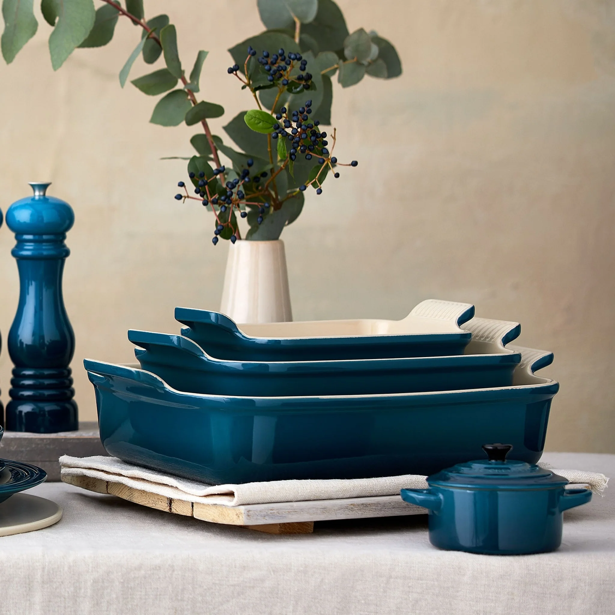 Deep Rectangular Heritage Dish | Stoneware | Deep Teal | 26cm - Image 4
