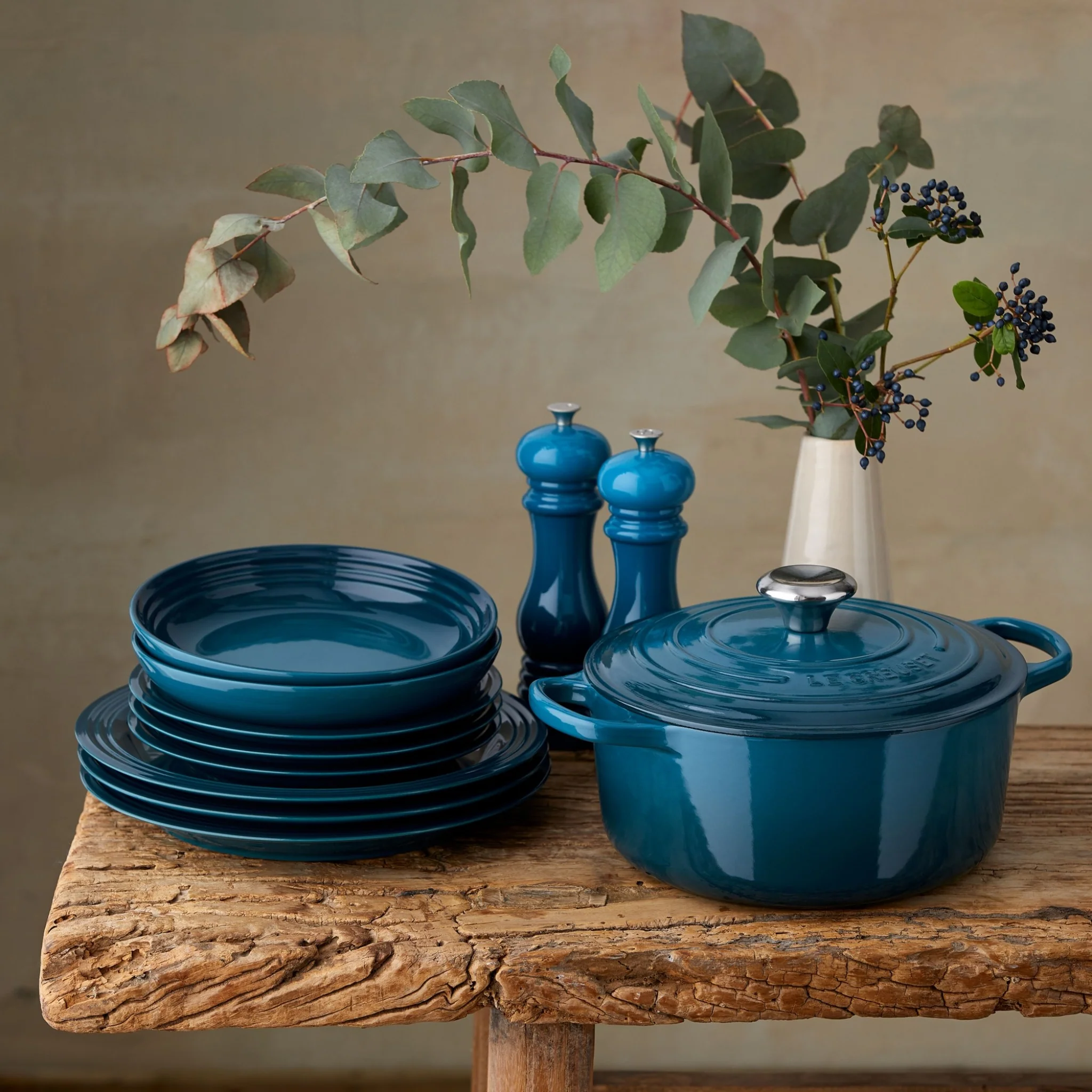 Round Cast Iron Casserole Dish | Deep Teal | 20cm - Image 2