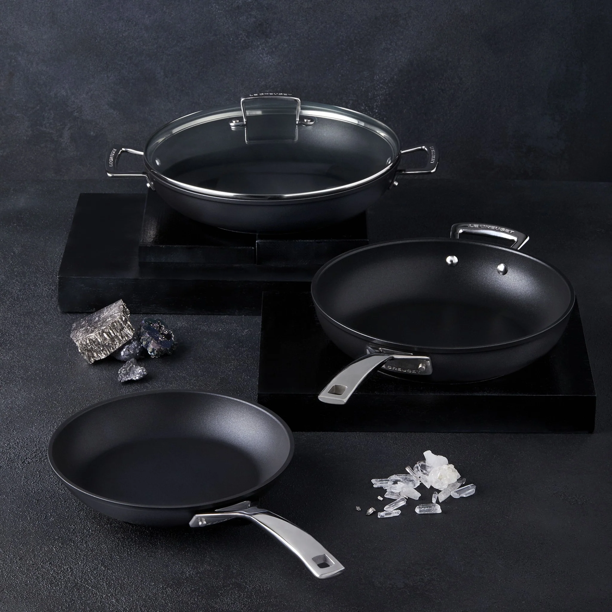Toughened Shallow Casserole Dish with Glass Lid | Non-Stick | 26cm - Image 4