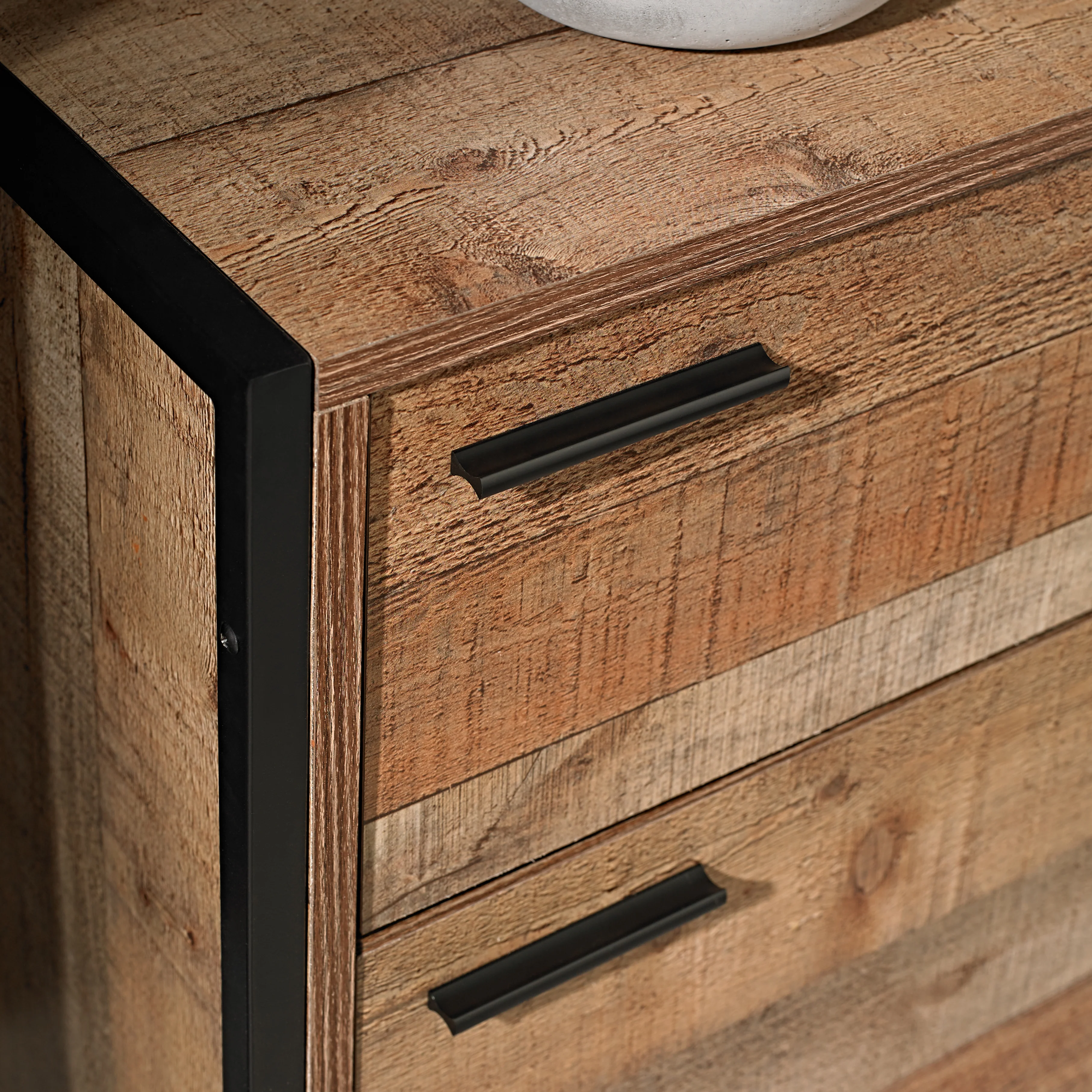 Hoxton 3 Drawer Chest | Distressed Oak - Image 3
