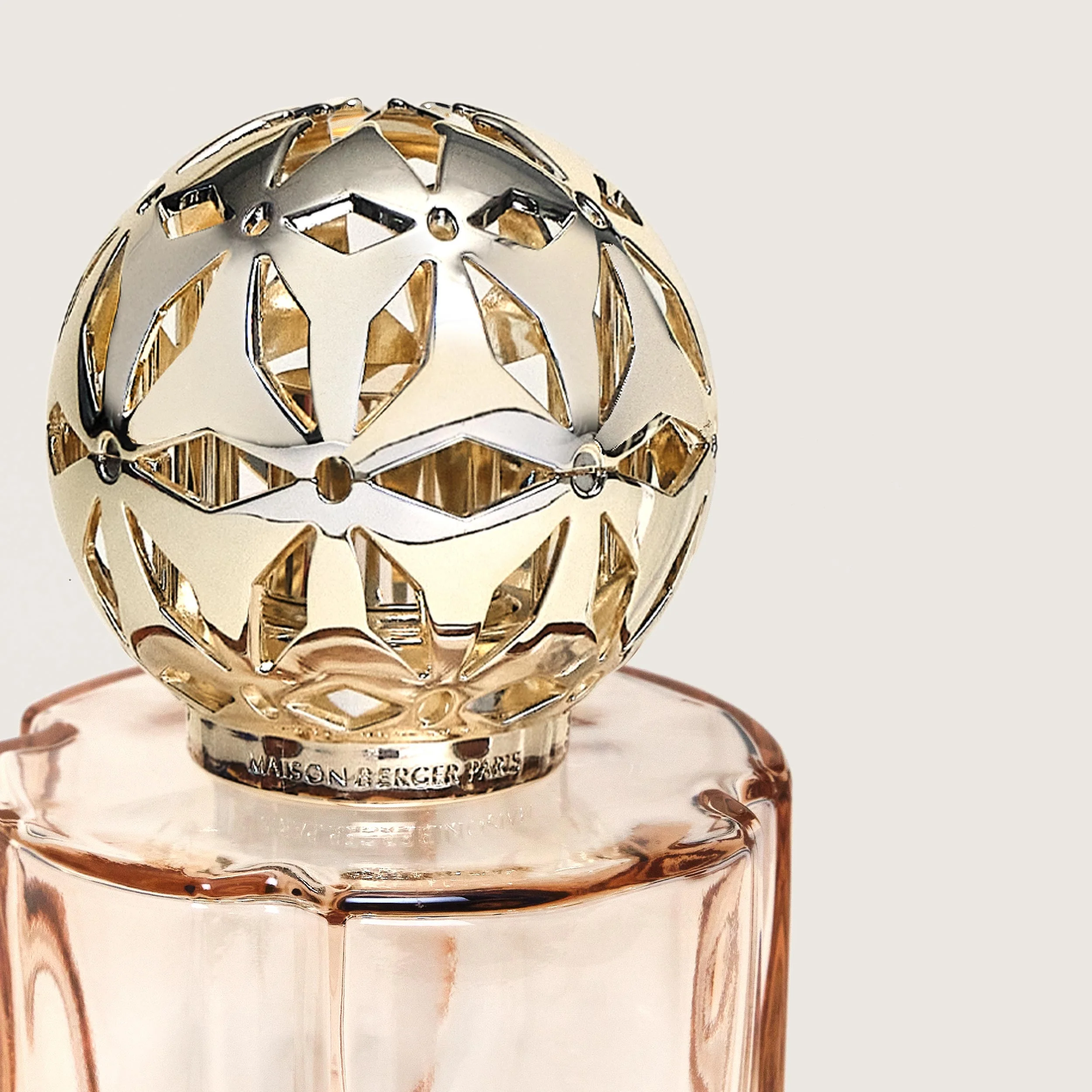 Pomelis Fragrance Lamp Set | Vanilla Magnificence | Nude - Image 2