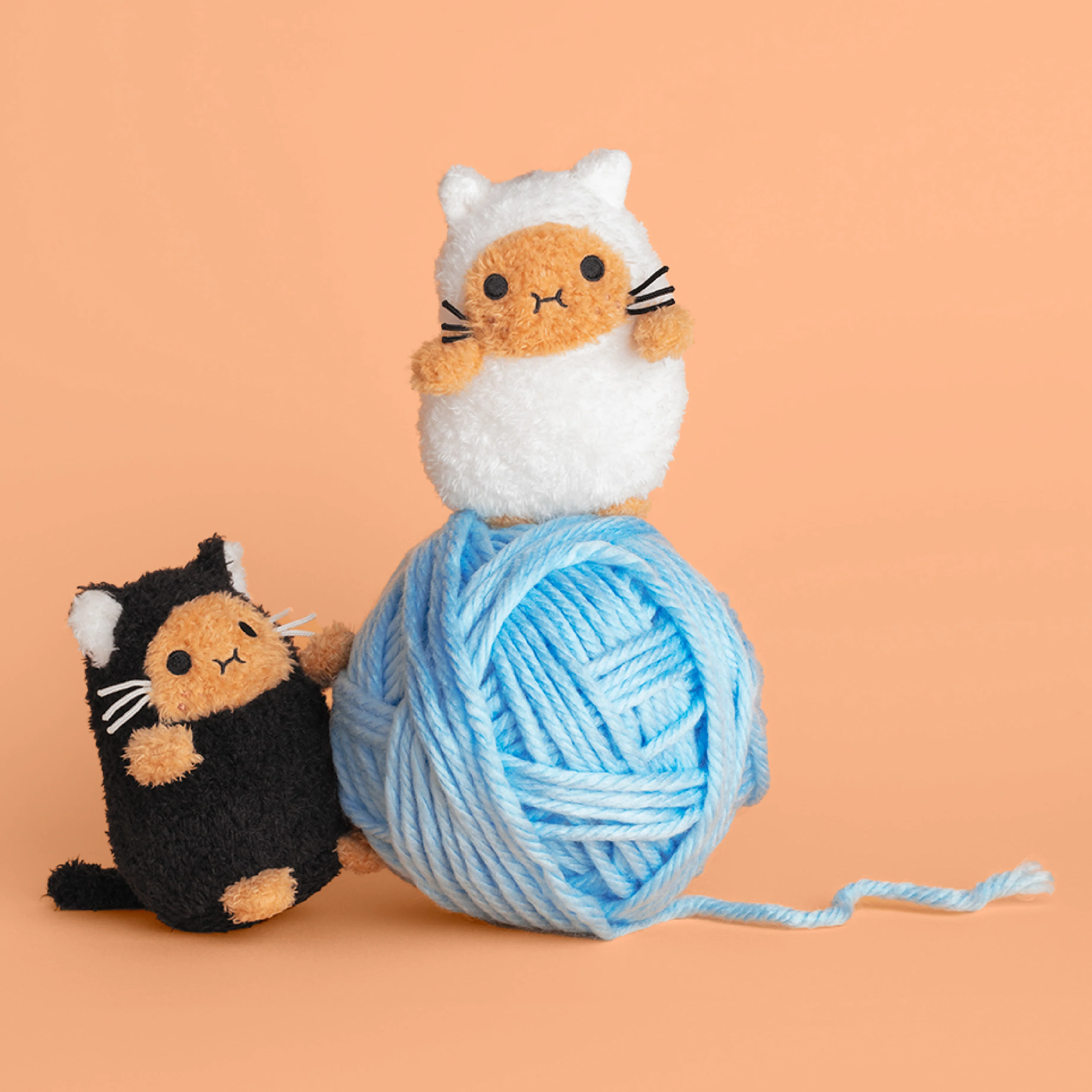 Kitty Ricespud Mini Sitting Plush Toy | White - Image 2