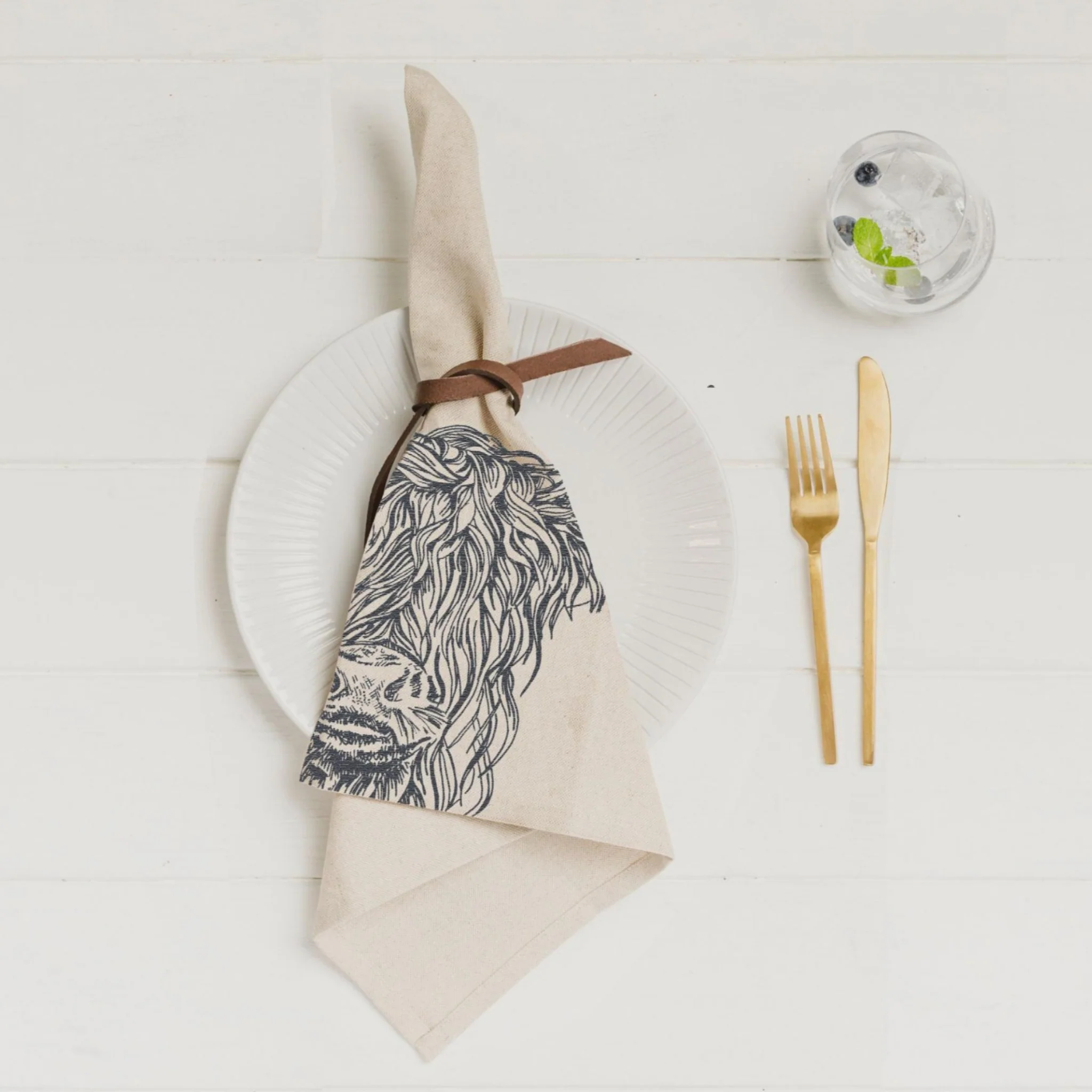Linen Napkin Set | Highland Cow | 4-Piece - Image 4
