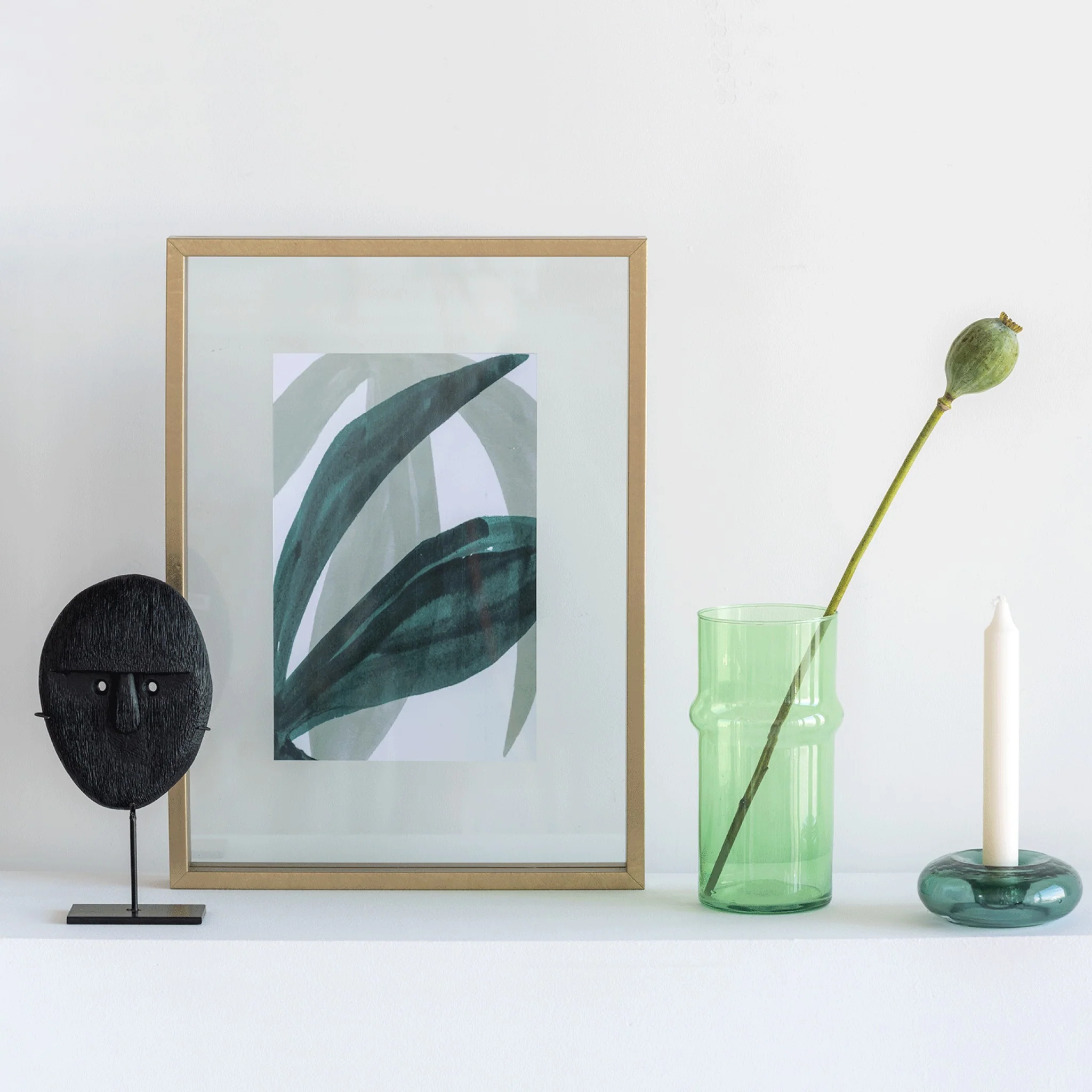 Floating Photo Frame | Gold | Large - Image 2