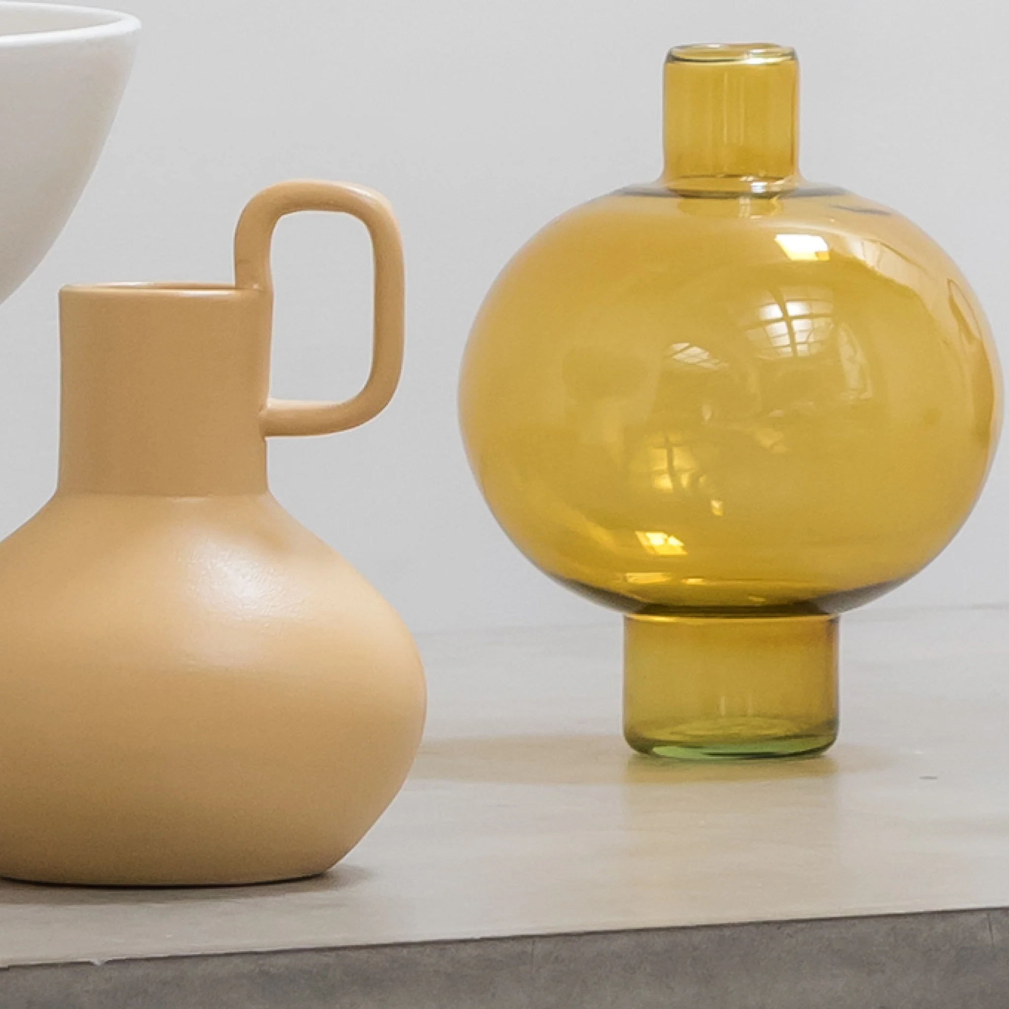 Recyled Round Glass Vase | Amber Green - Image 3