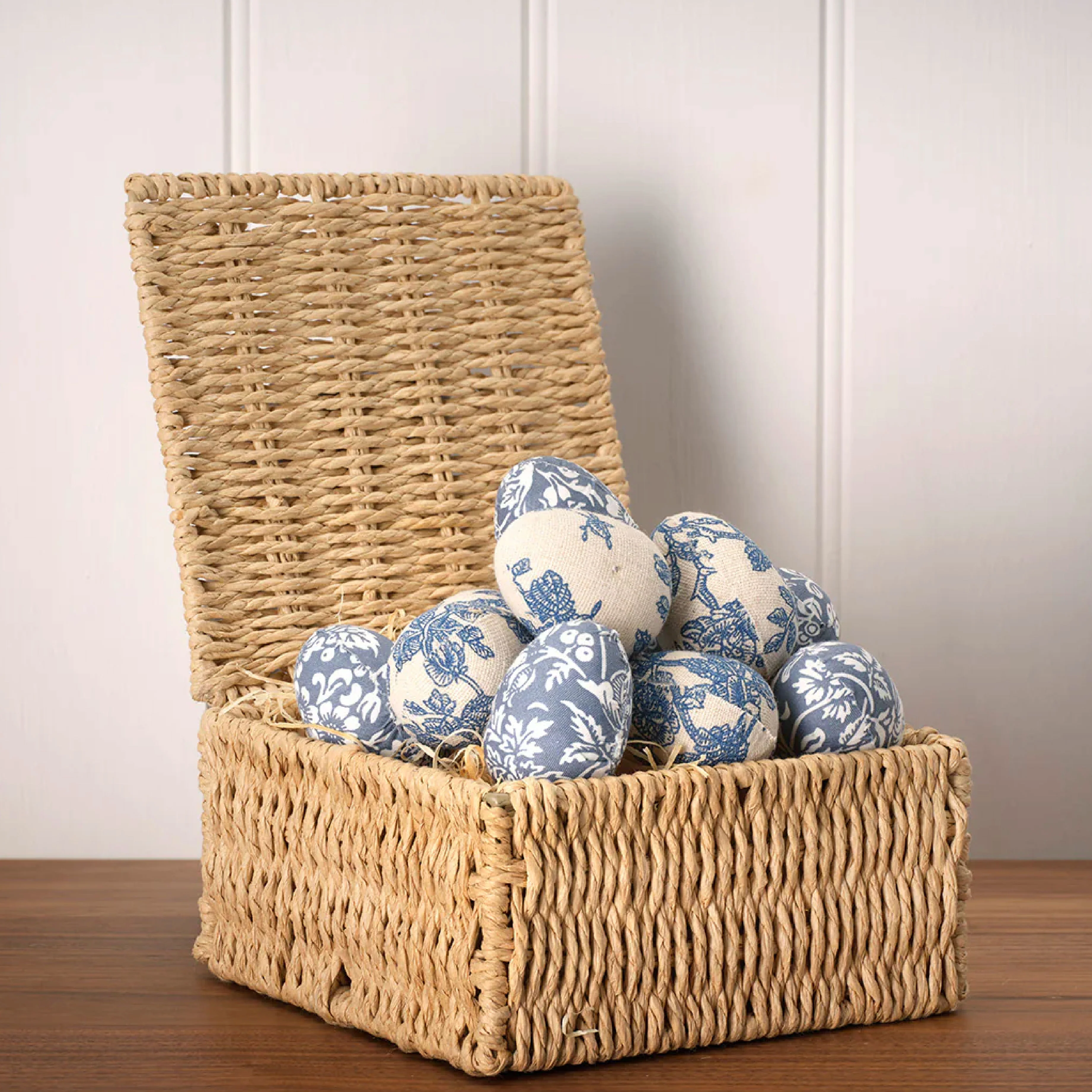 Decorative Easter Eggs | Blue & Cream
