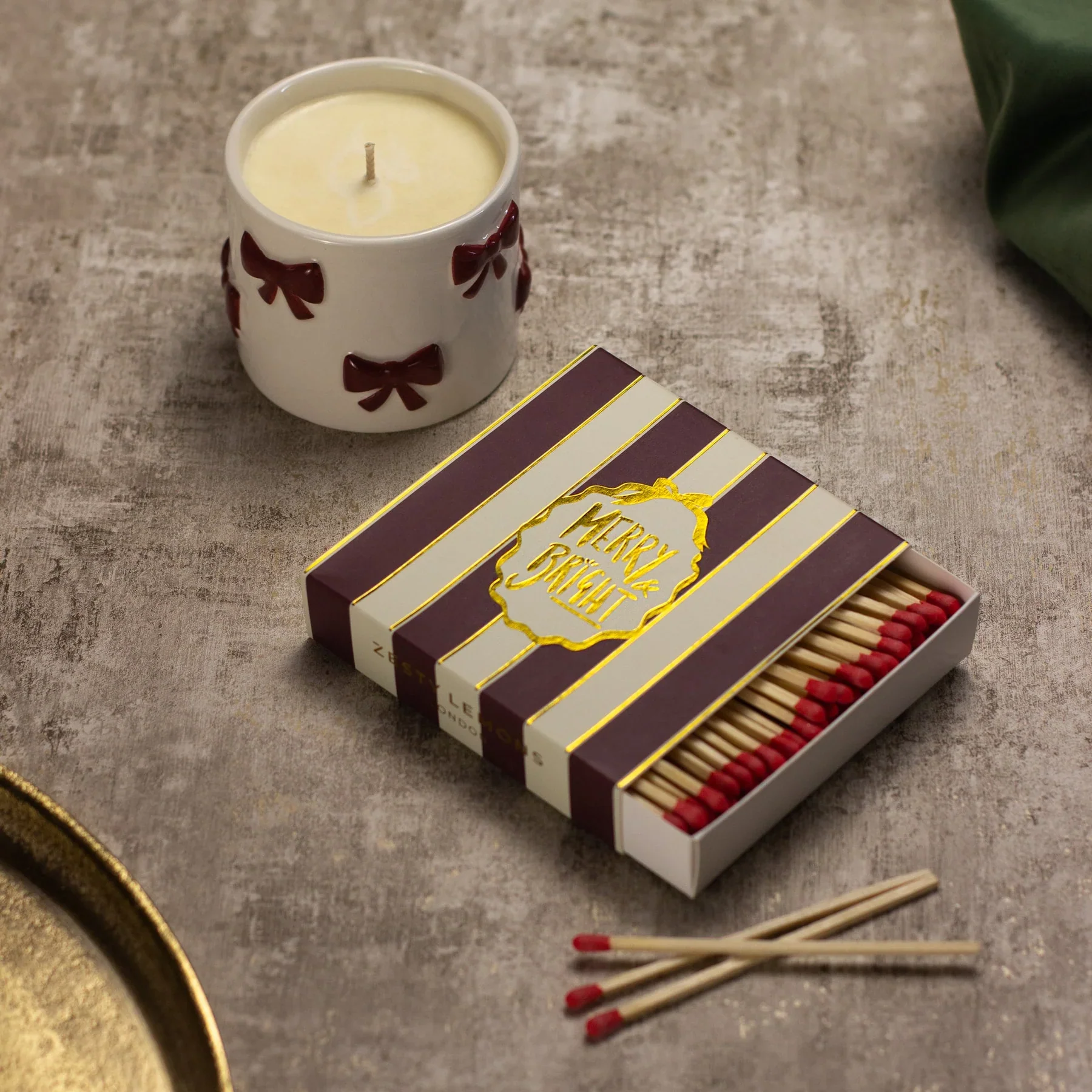 Under the Tree 'Merry & Bright' Matches | Set of 100 - Image 2